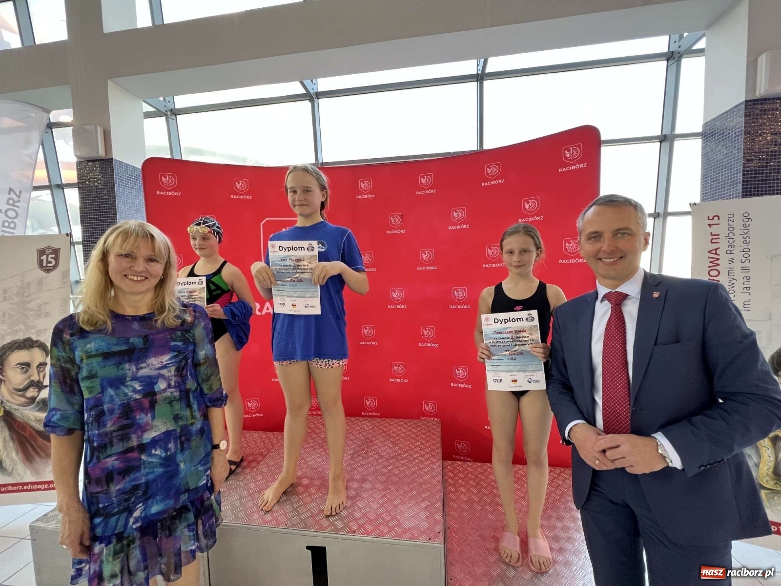 Zdjęcie w galerii na portalu naszraciborz.pl: Polsko-ukraińskie mistrzostwa Raciborza szkół w pływaniu wiadomości z regionu