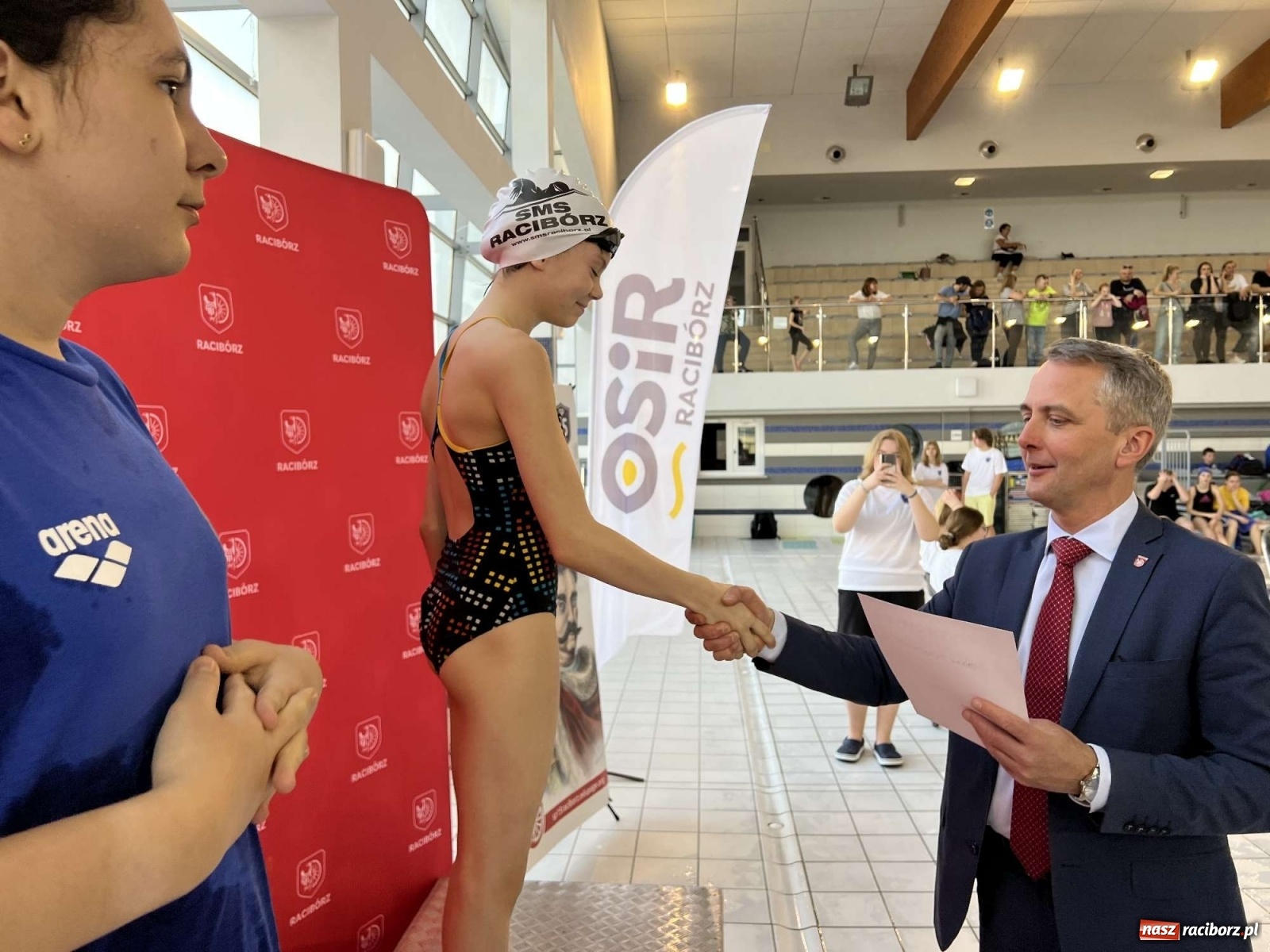 Zdjęcie w galerii na portalu naszraciborz.pl: Polsko-ukraińskie mistrzostwa Raciborza szkół w pływaniu wiadomości z regionu