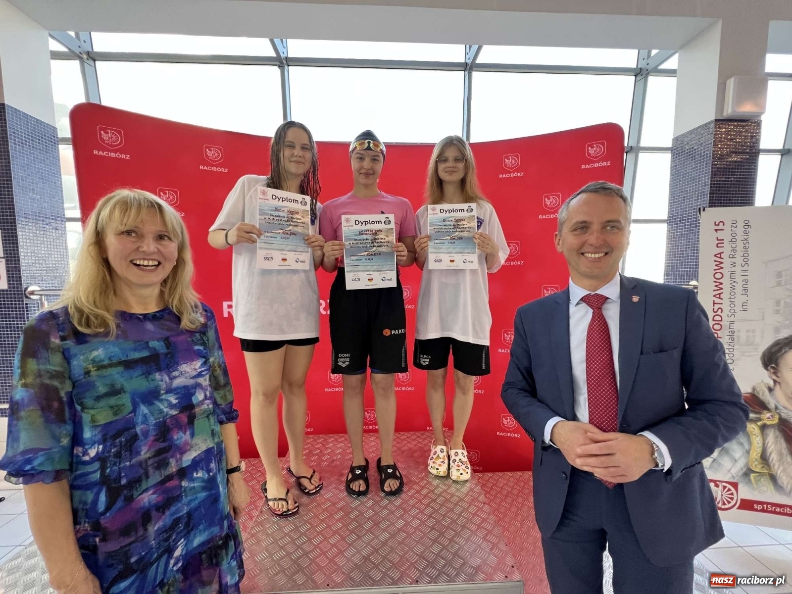 Zdjęcie w galerii na portalu naszraciborz.pl: Polsko-ukraińskie mistrzostwa Raciborza szkół w pływaniu wiadomości z regionu