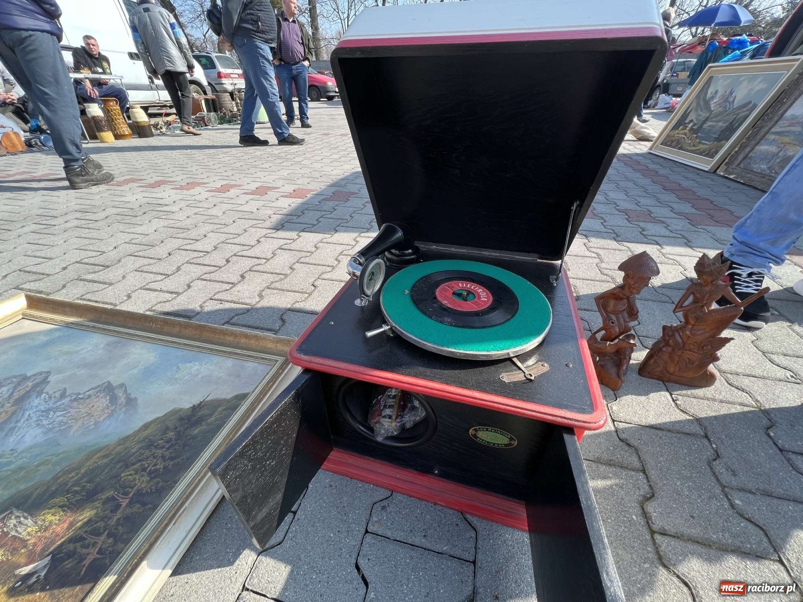 Zdjęcie w galerii na portalu naszraciborz.pl: Wojna w Ukrainie odbiła się na handlu starociami wiadomości z regionu