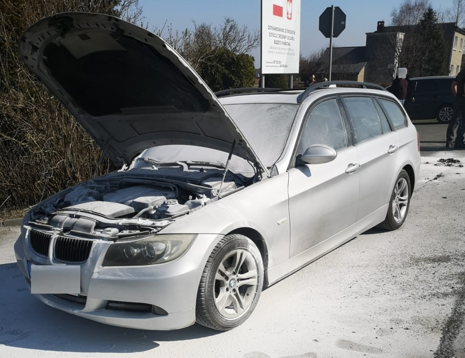 Zdjęcie w galerii na portalu naszraciborz.pl: Potężny smród i niespodziewana przyczyna pożaru BMW wiadomości z regionu