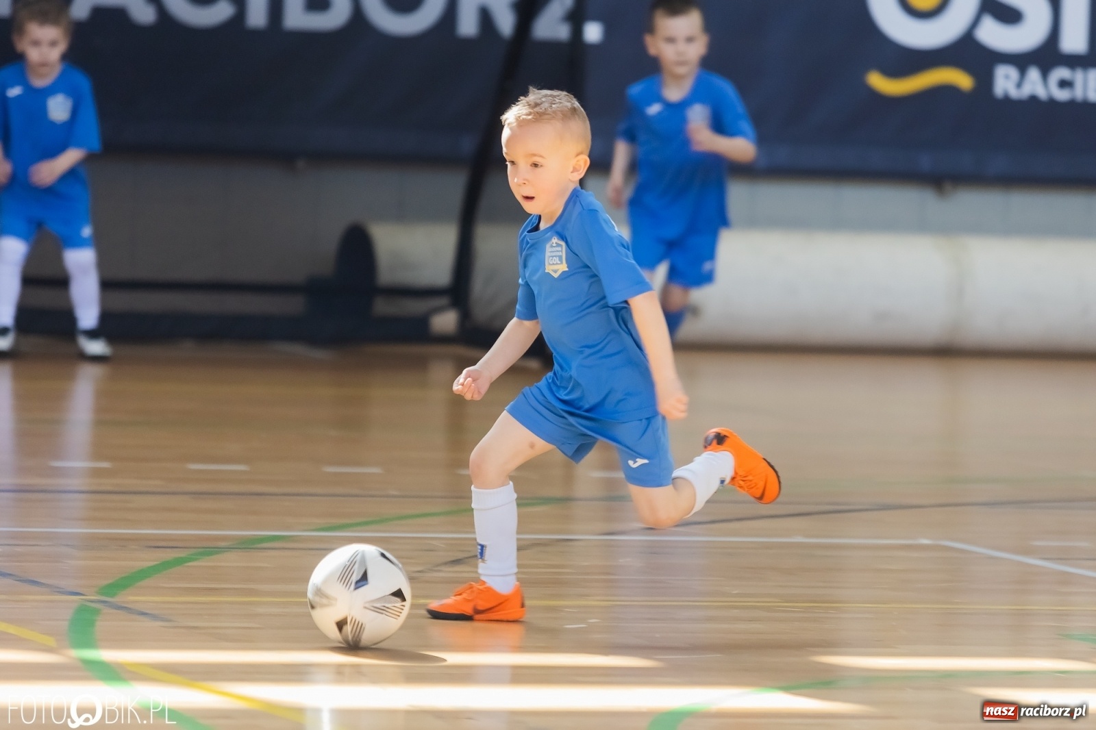 Zdjęcie w galerii na portalu naszraciborz.pl: Ślązak Cup 2022. Rywalizacja rocznika 2015 w Arenie Rafako [FOTO i WIDEO] wiadomości z regionu