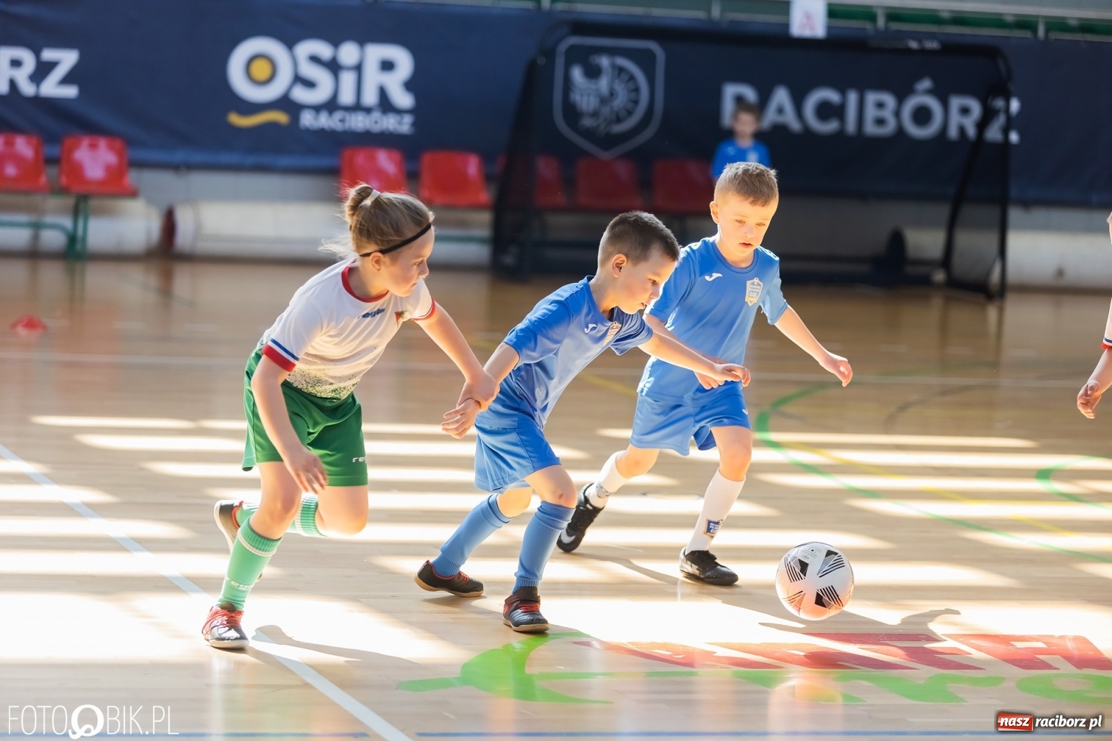 Zdjęcie w galerii na portalu naszraciborz.pl: Ślązak Cup 2022. Rywalizacja rocznika 2015 w Arenie Rafako [FOTO i WIDEO] wiadomości z regionu