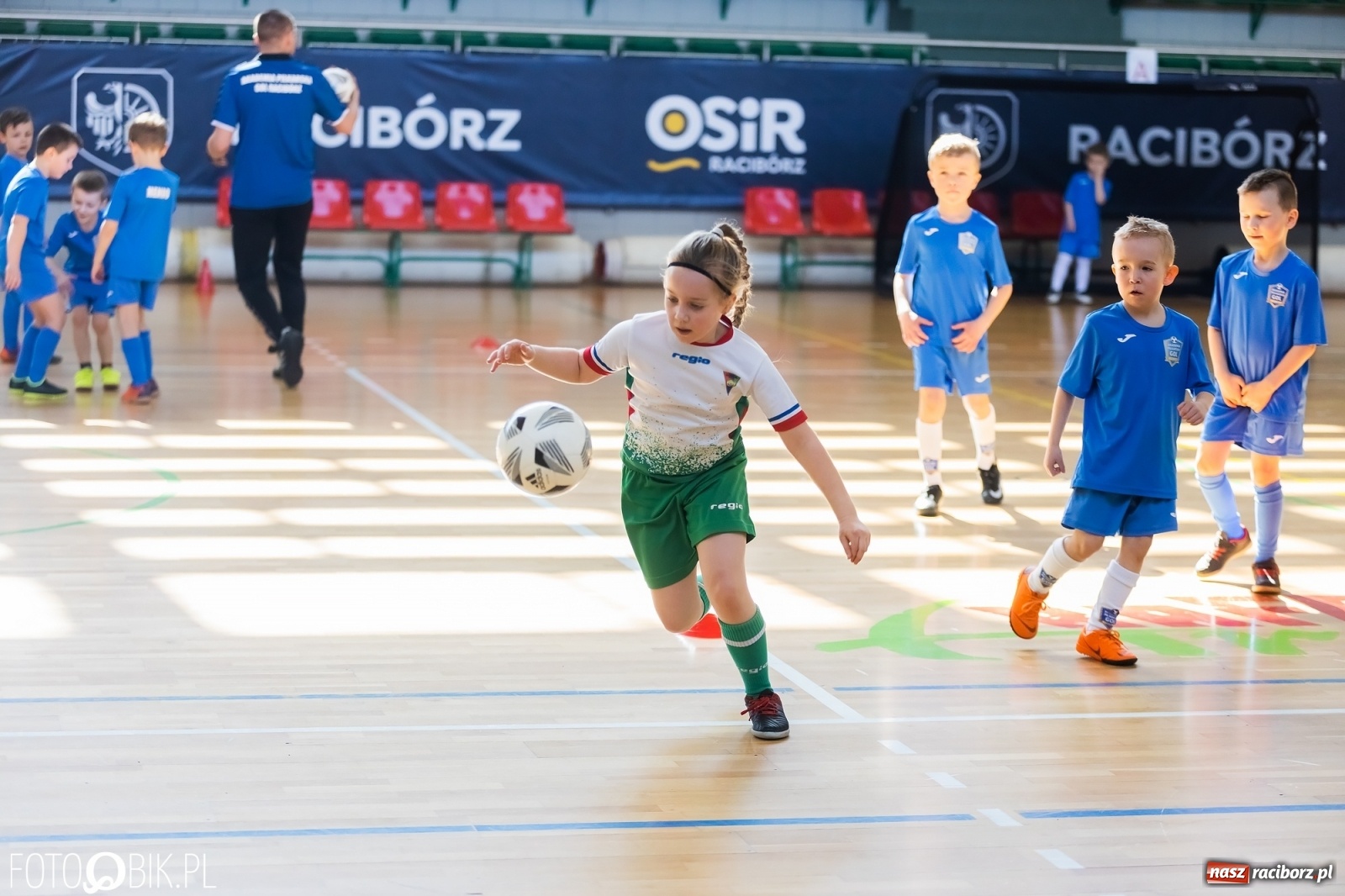 Zdjęcie w galerii na portalu naszraciborz.pl: Ślązak Cup 2022. Rywalizacja rocznika 2015 w Arenie Rafako [FOTO i WIDEO] wiadomości z regionu