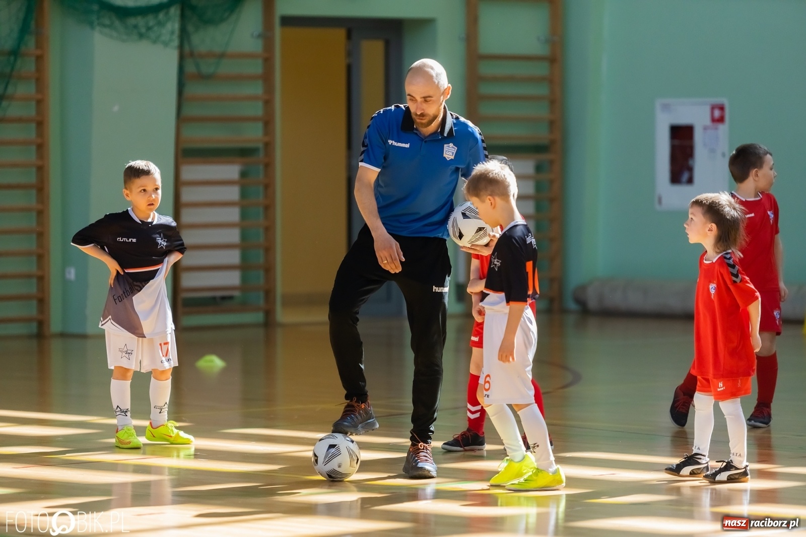Zdjęcie w galerii na portalu naszraciborz.pl: Ślązak Cup 2022. Rywalizacja rocznika 2015 w Arenie Rafako [FOTO i WIDEO] wiadomości z regionu