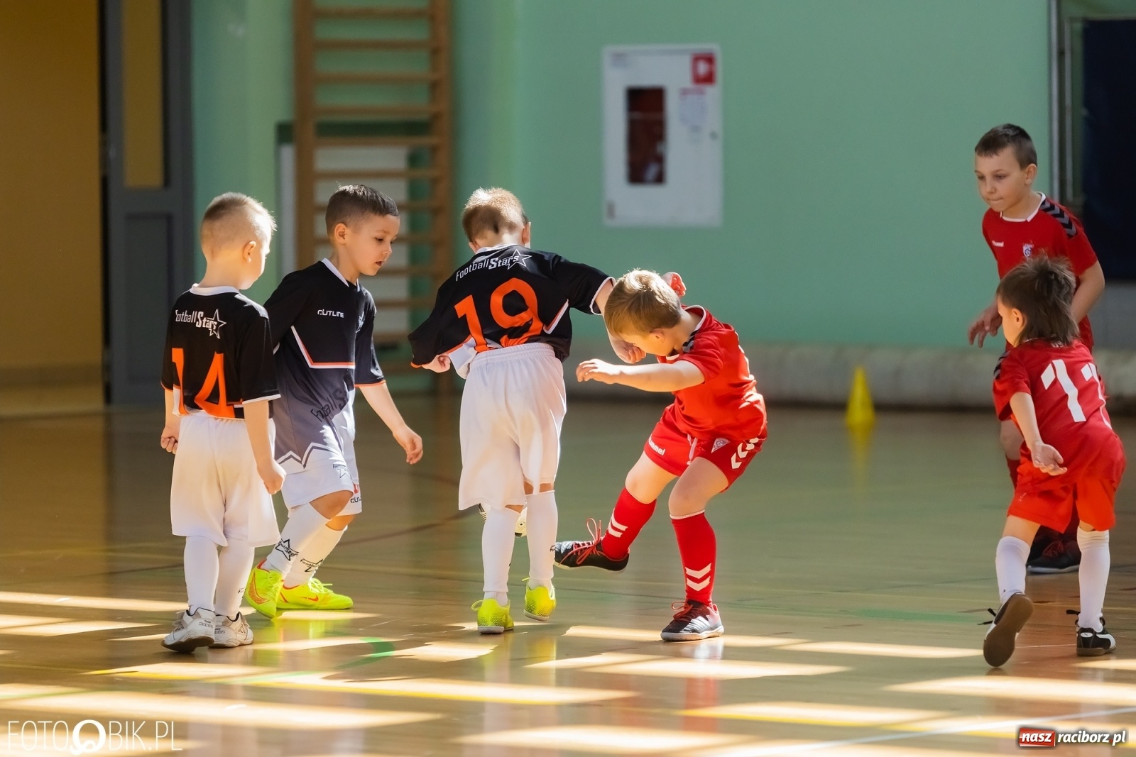 Zdjęcie w galerii na portalu naszraciborz.pl: Ślązak Cup 2022. Rywalizacja rocznika 2015 w Arenie Rafako [FOTO i WIDEO] wiadomości z regionu