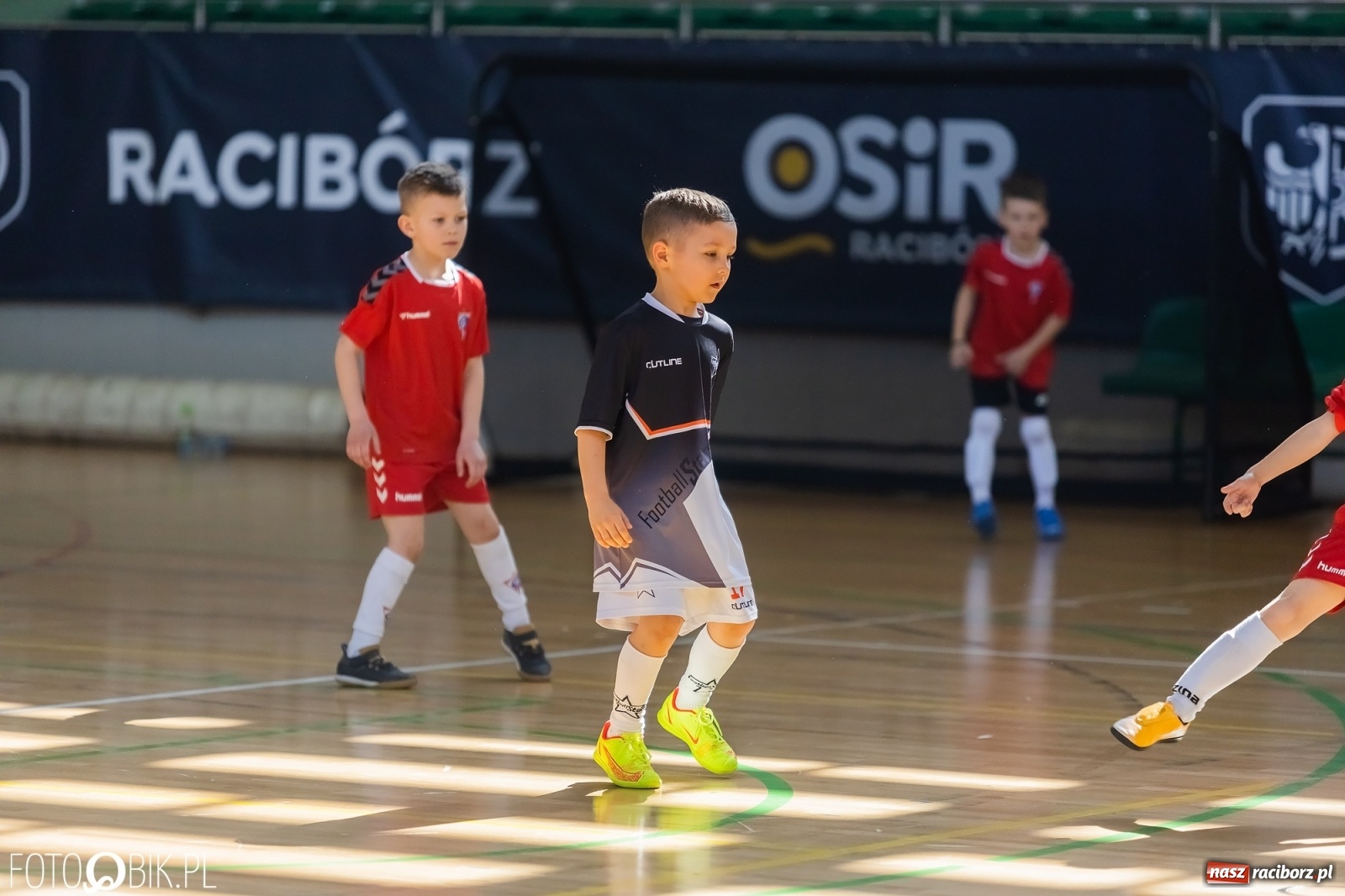 Zdjęcie w galerii na portalu naszraciborz.pl: Ślązak Cup 2022. Rywalizacja rocznika 2015 w Arenie Rafako [FOTO i WIDEO] wiadomości z regionu