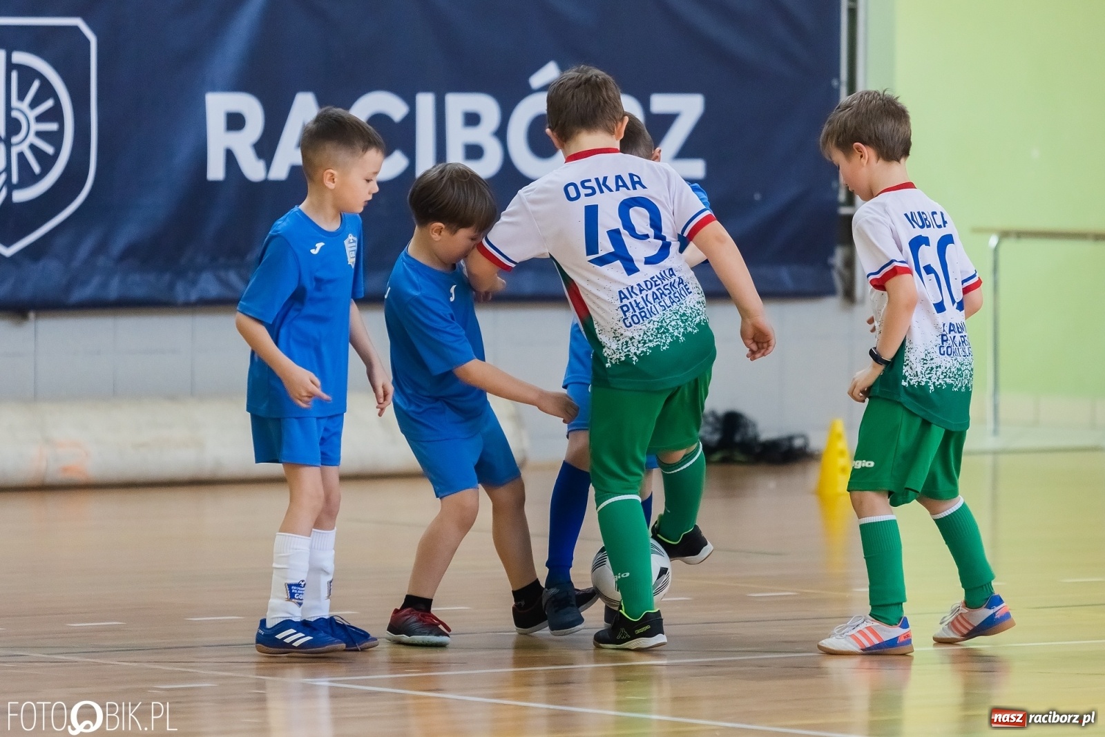Zdjęcie w galerii na portalu naszraciborz.pl: Ślązak Cup 2022. Rywalizacja rocznika 2015 w Arenie Rafako [FOTO i WIDEO] wiadomości z regionu