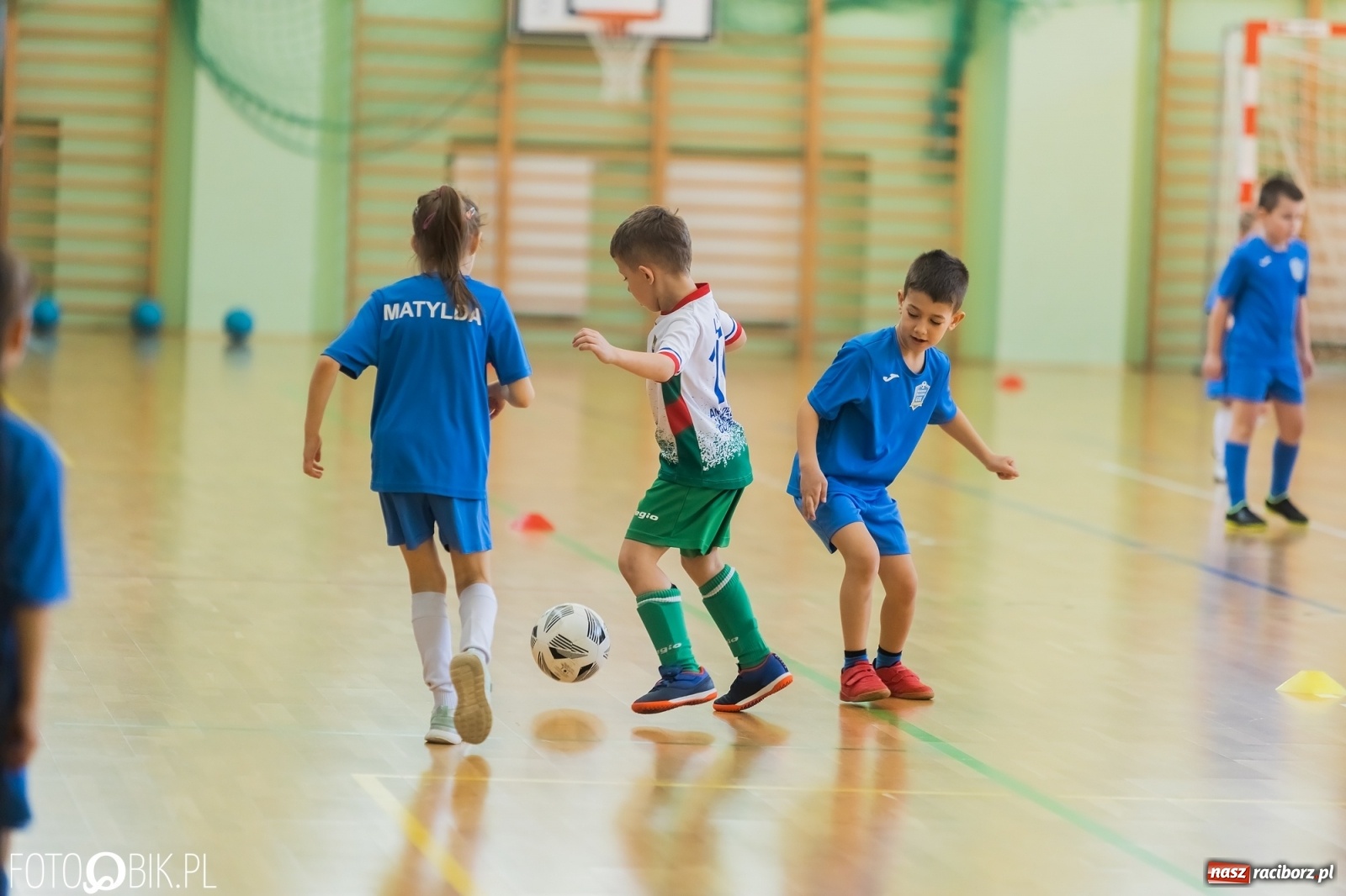 Zdjęcie w galerii na portalu naszraciborz.pl: Ślązak Cup 2022. Rywalizacja rocznika 2015 w Arenie Rafako [FOTO i WIDEO] wiadomości z regionu