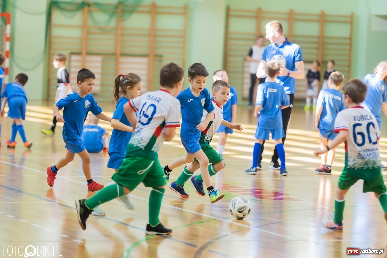 Zdjęcie w galerii na portalu naszraciborz.pl: Ślązak Cup 2022. Rywalizacja rocznika 2015 w Arenie Rafako [FOTO i WIDEO] wiadomości z regionu