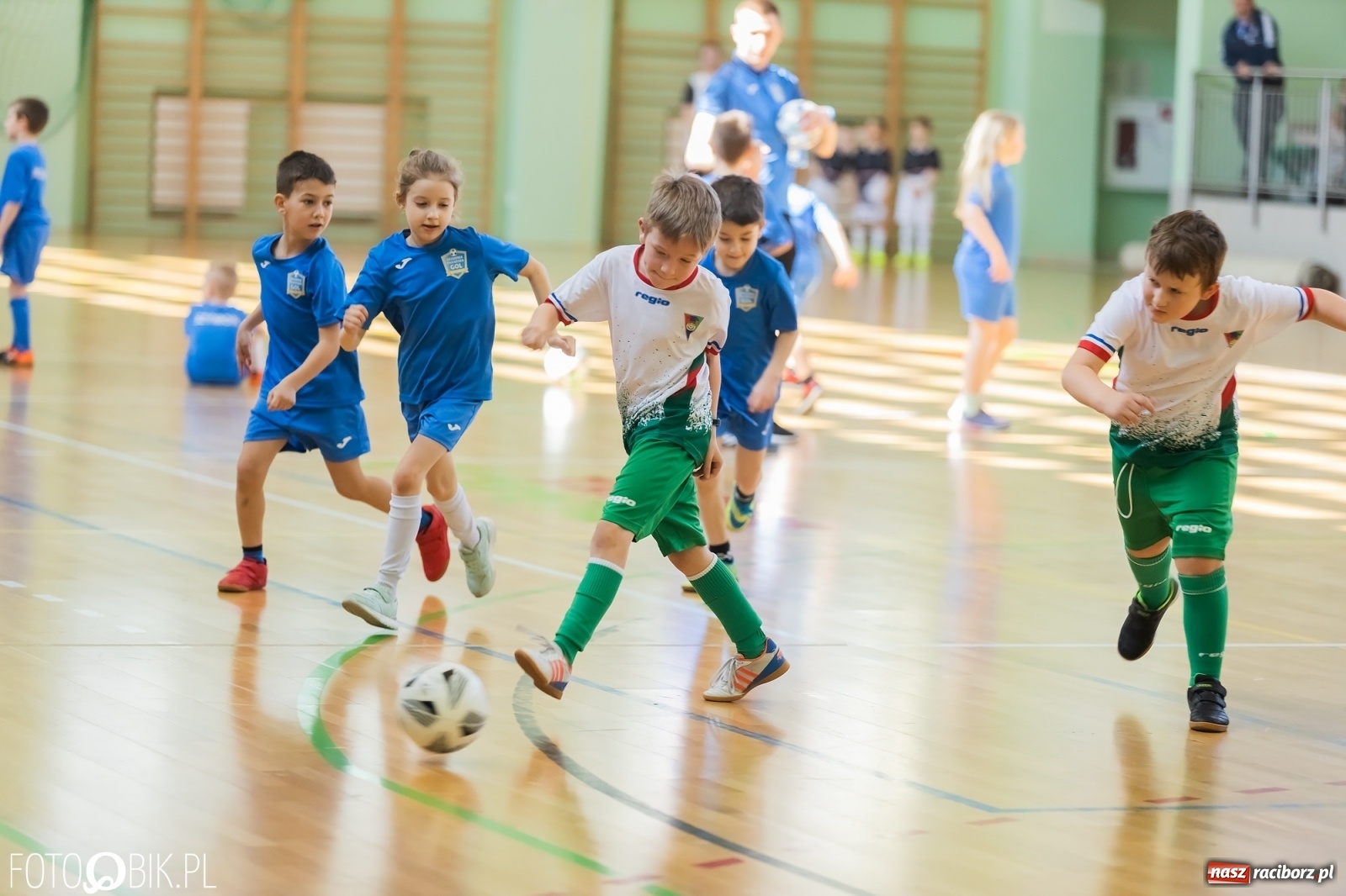 Zdjęcie w galerii na portalu naszraciborz.pl: Ślązak Cup 2022. Rywalizacja rocznika 2015 w Arenie Rafako [FOTO i WIDEO] wiadomości z regionu