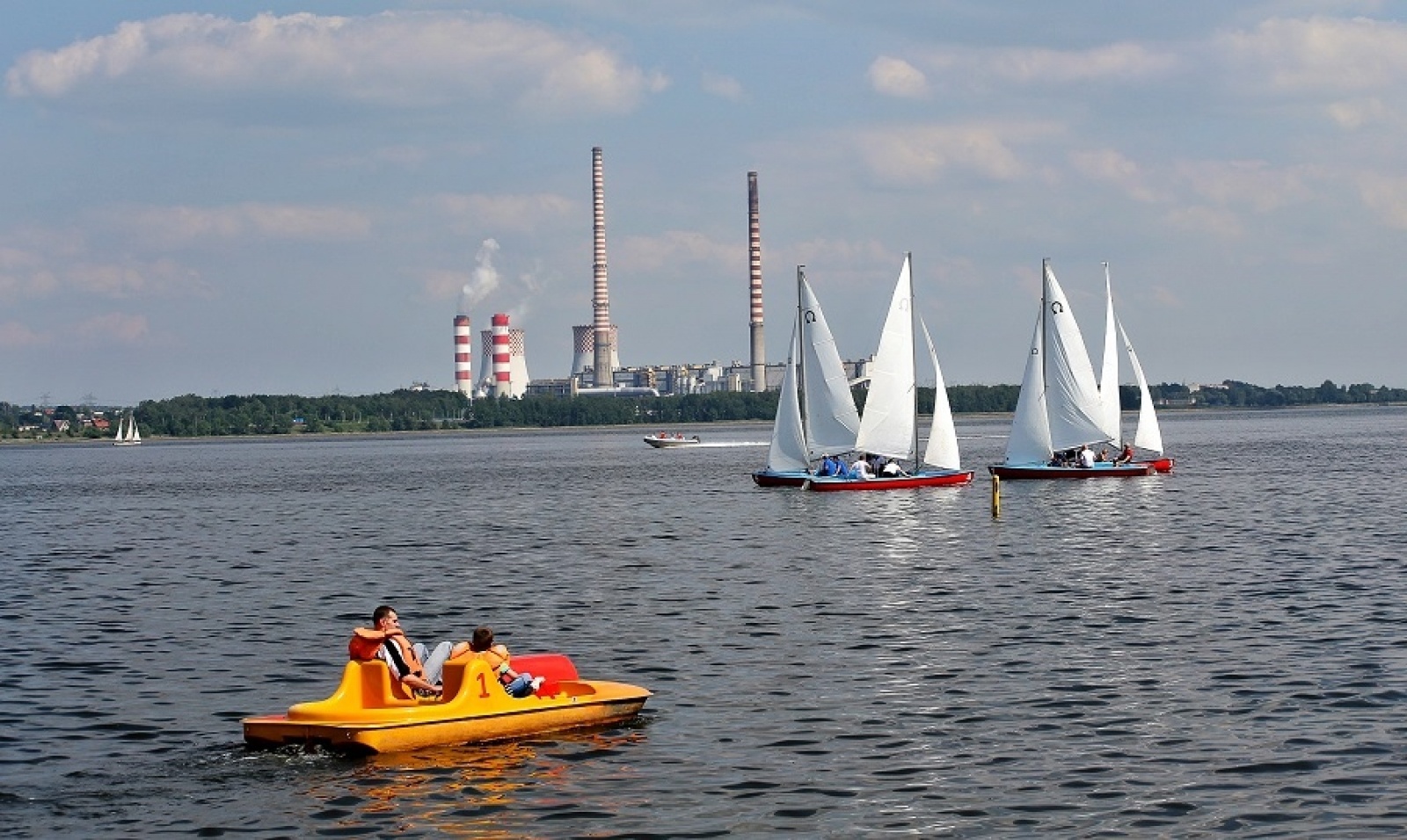 Zdjęcie w galerii na portalu naszraciborz.pl: PGE GiEK: Zapora czołowa w Rybniku Stodołach ponownie otwarta po zimie wiadomości z regionu