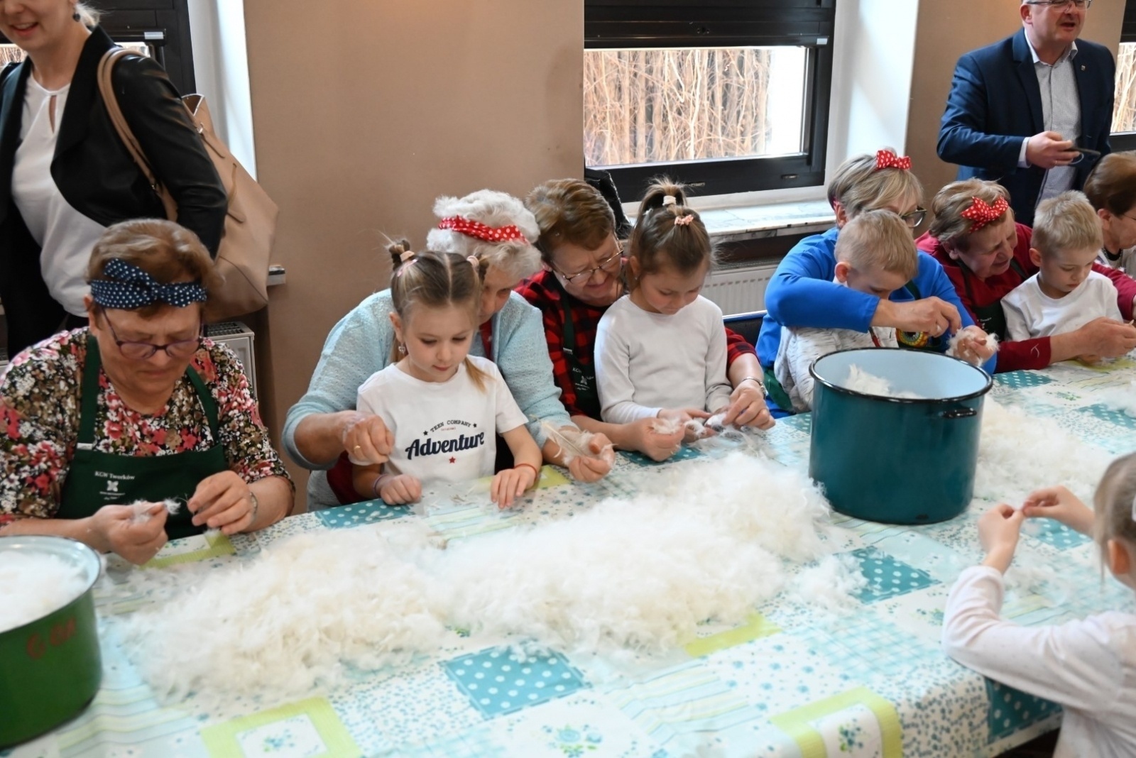 Zdjęcie w galerii na portalu naszraciborz.pl: Szkubanie piyrza było jak dziś grupa na facebooku wiadomości z regionu