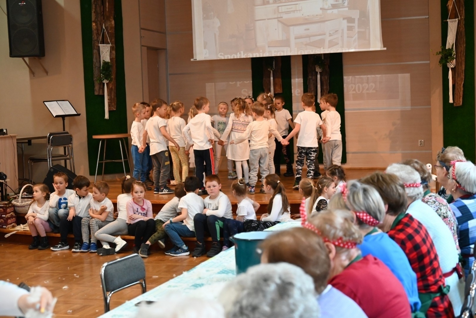 Zdjęcie w galerii na portalu naszraciborz.pl: Szkubanie piyrza było jak dziś grupa na facebooku wiadomości z regionu