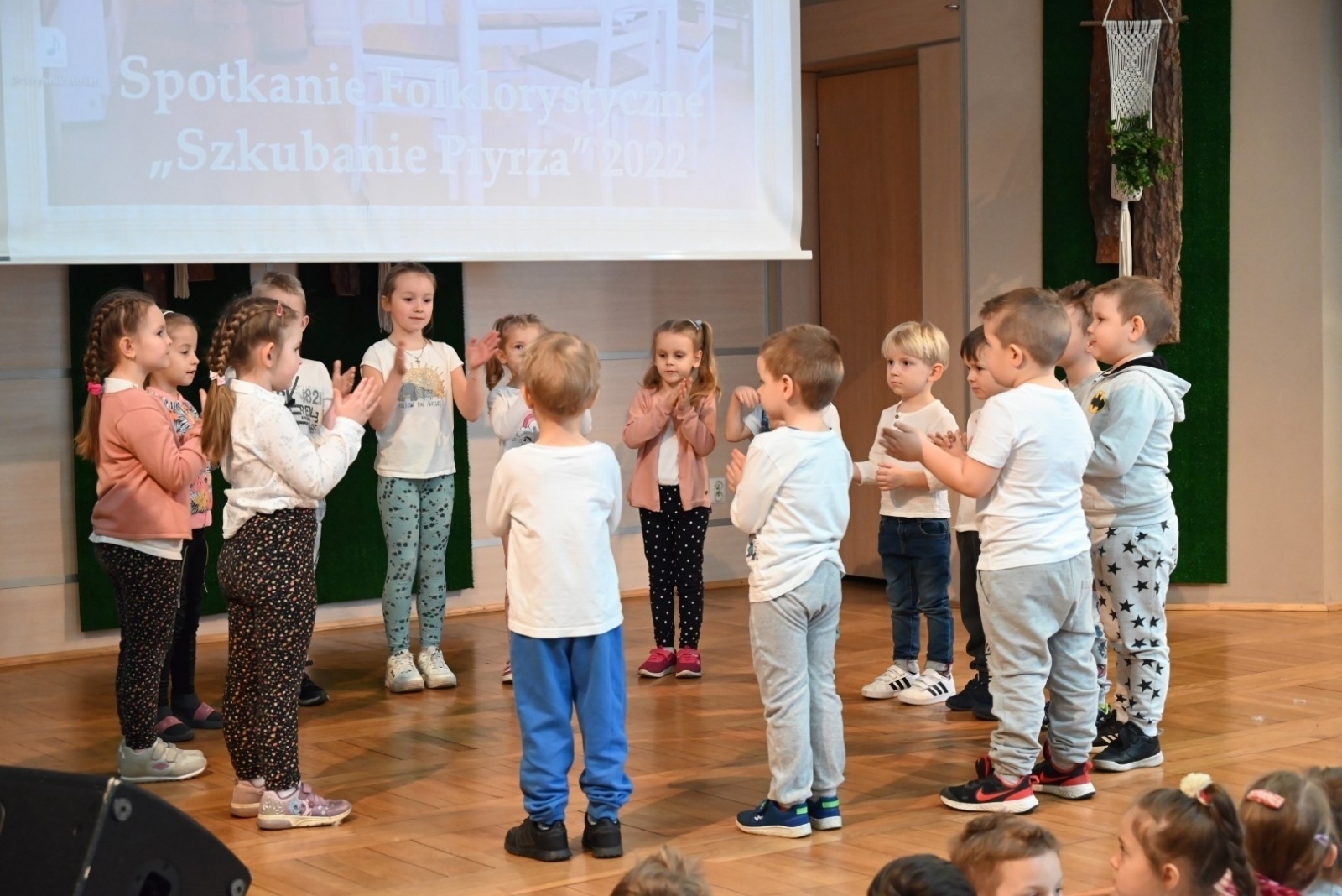 Zdjęcie w galerii na portalu naszraciborz.pl: Szkubanie piyrza było jak dziś grupa na facebooku wiadomości z regionu