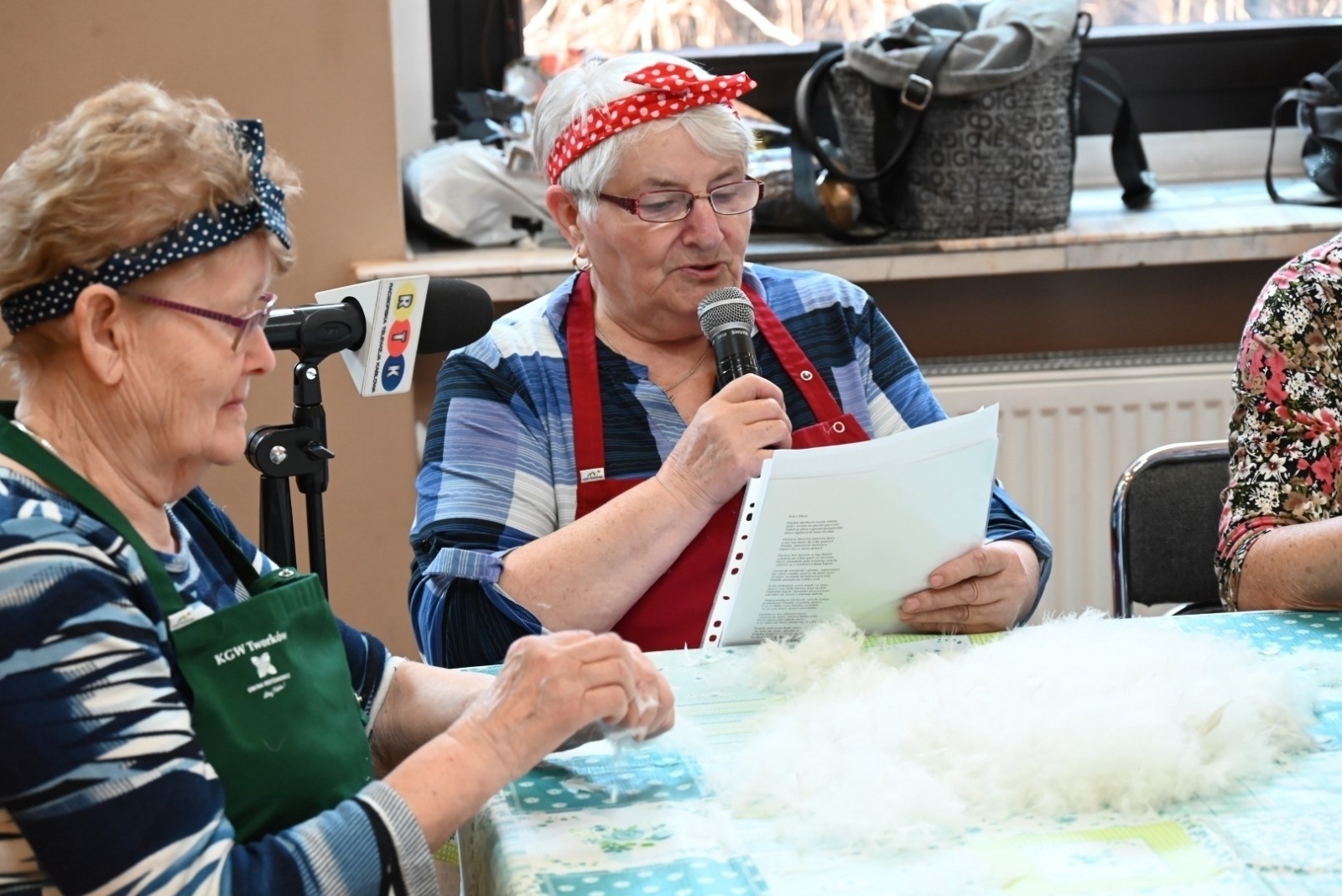 Zdjęcie w galerii na portalu naszraciborz.pl: Szkubanie piyrza było jak dziś grupa na facebooku wiadomości z regionu