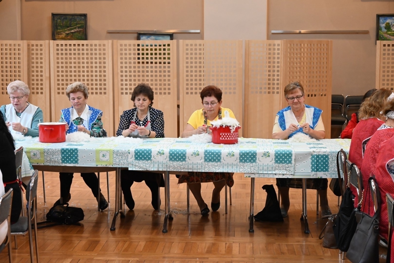 Zdjęcie w galerii na portalu naszraciborz.pl: Szkubanie piyrza było jak dziś grupa na facebooku wiadomości z regionu