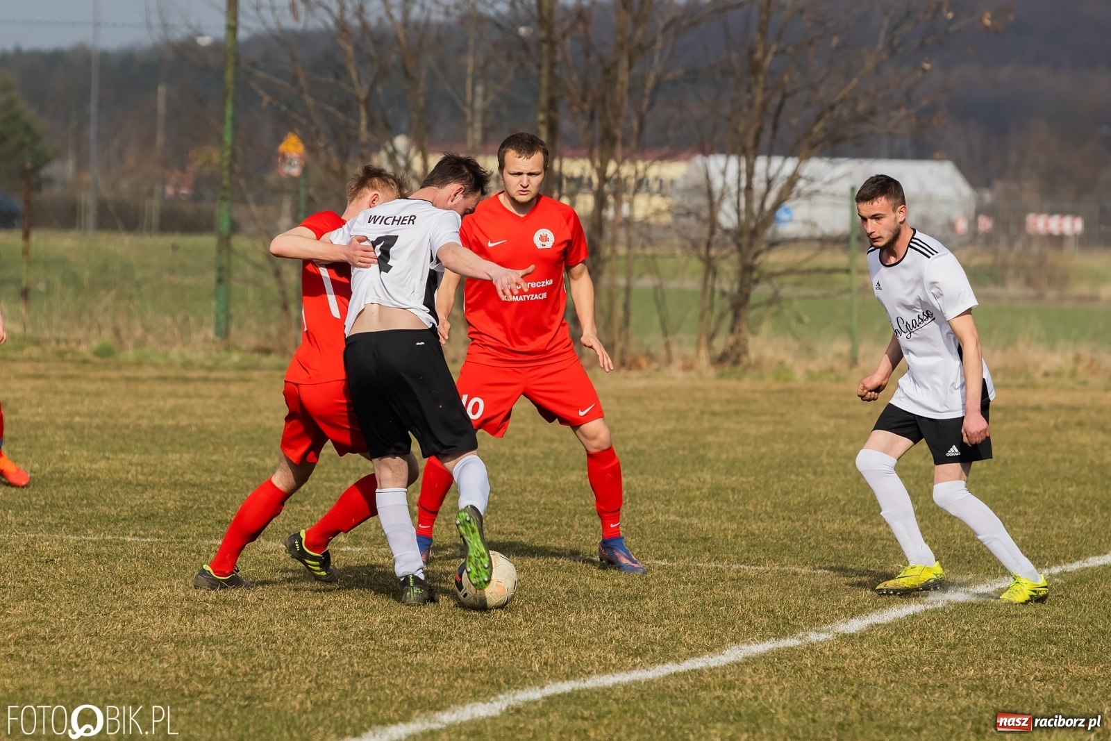 Zdjęcie w galerii na portalu naszraciborz.pl: Sześć goli na Płoni. Faworyt nie zawiódł [FOTO] wiadomości z regionu