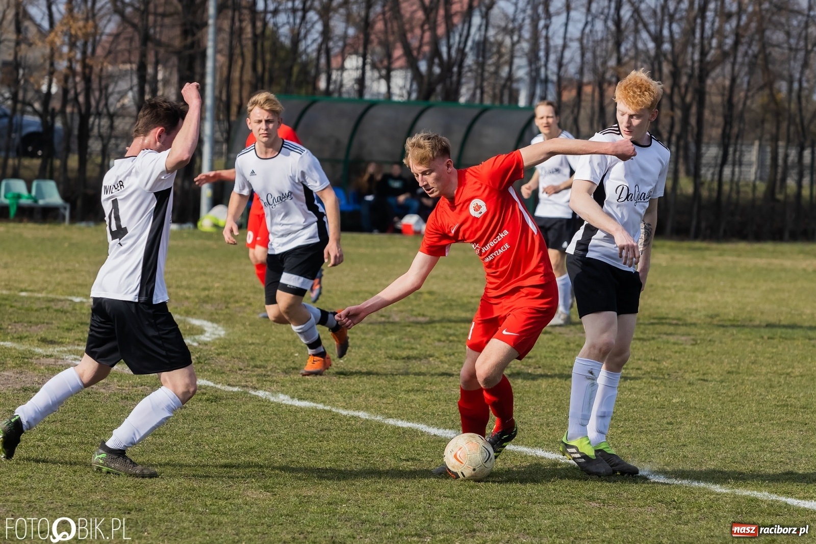 Zdjęcie w galerii na portalu naszraciborz.pl: Sześć goli na Płoni. Faworyt nie zawiódł [FOTO] wiadomości z regionu