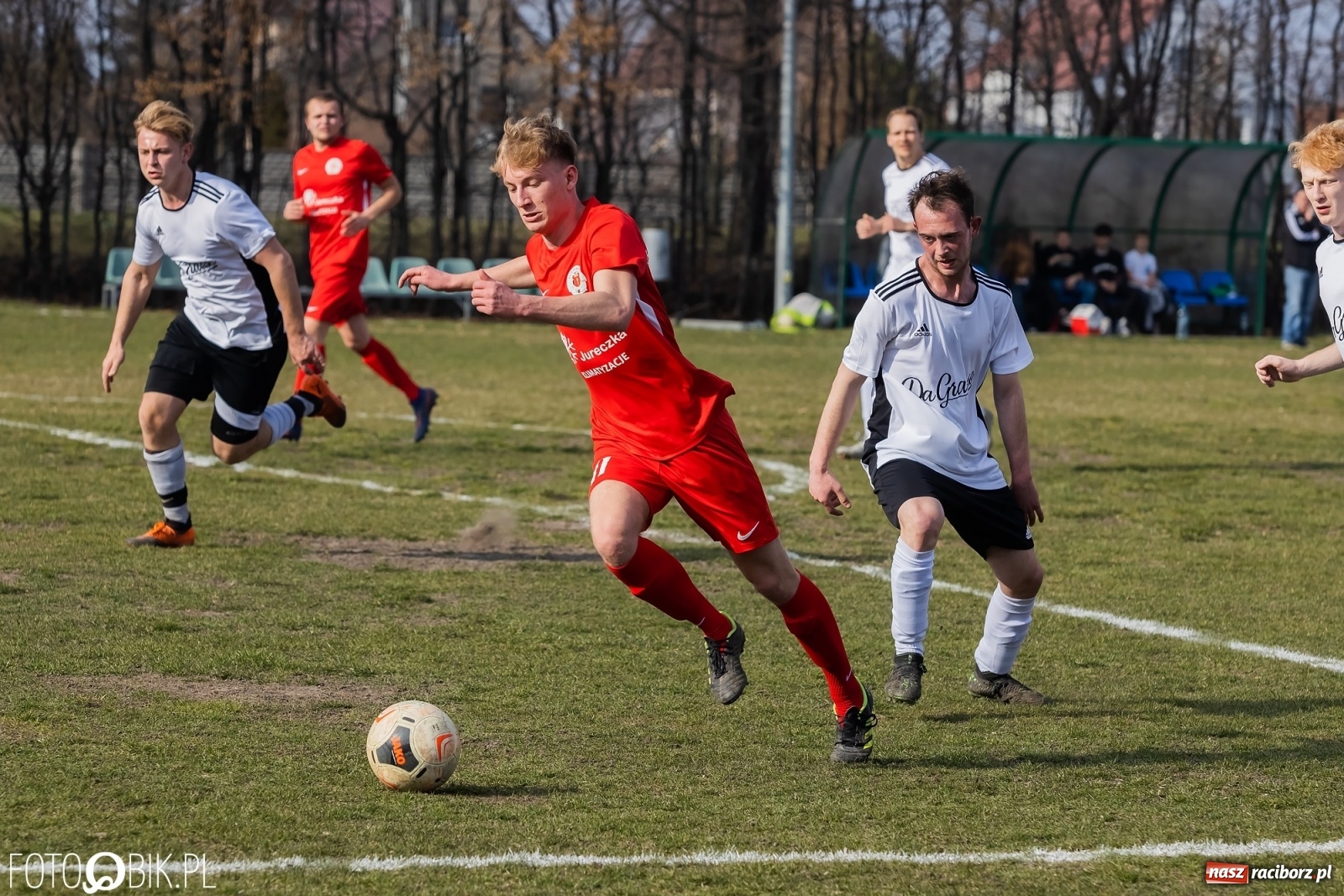 Zdjęcie w galerii na portalu naszraciborz.pl: Sześć goli na Płoni. Faworyt nie zawiódł [FOTO] wiadomości z regionu