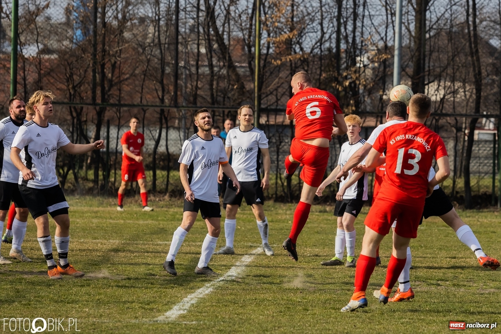 Zdjęcie w galerii na portalu naszraciborz.pl: Sześć goli na Płoni. Faworyt nie zawiódł [FOTO] wiadomości z regionu
