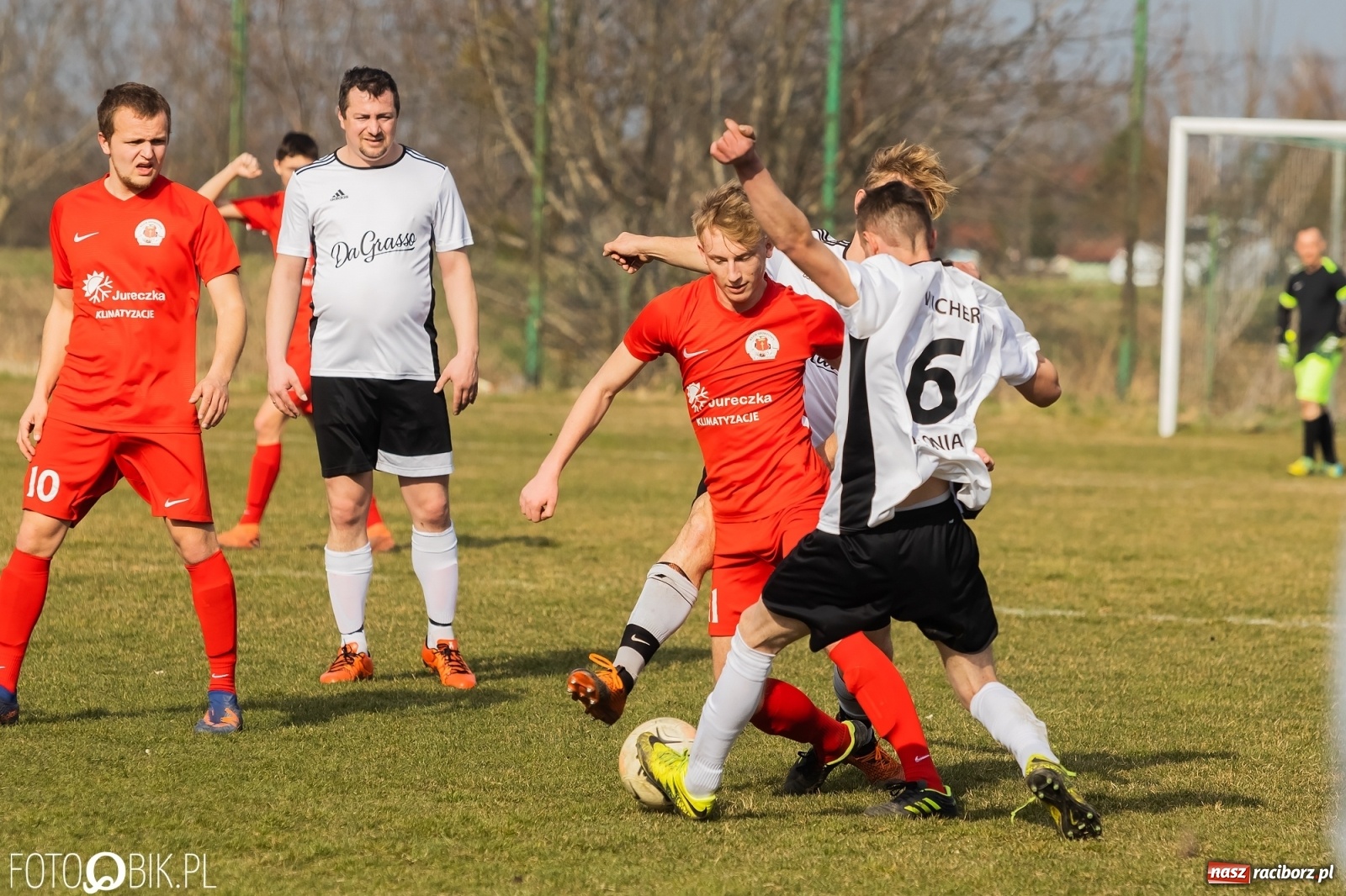 Zdjęcie w galerii na portalu naszraciborz.pl: Sześć goli na Płoni. Faworyt nie zawiódł [FOTO] wiadomości z regionu