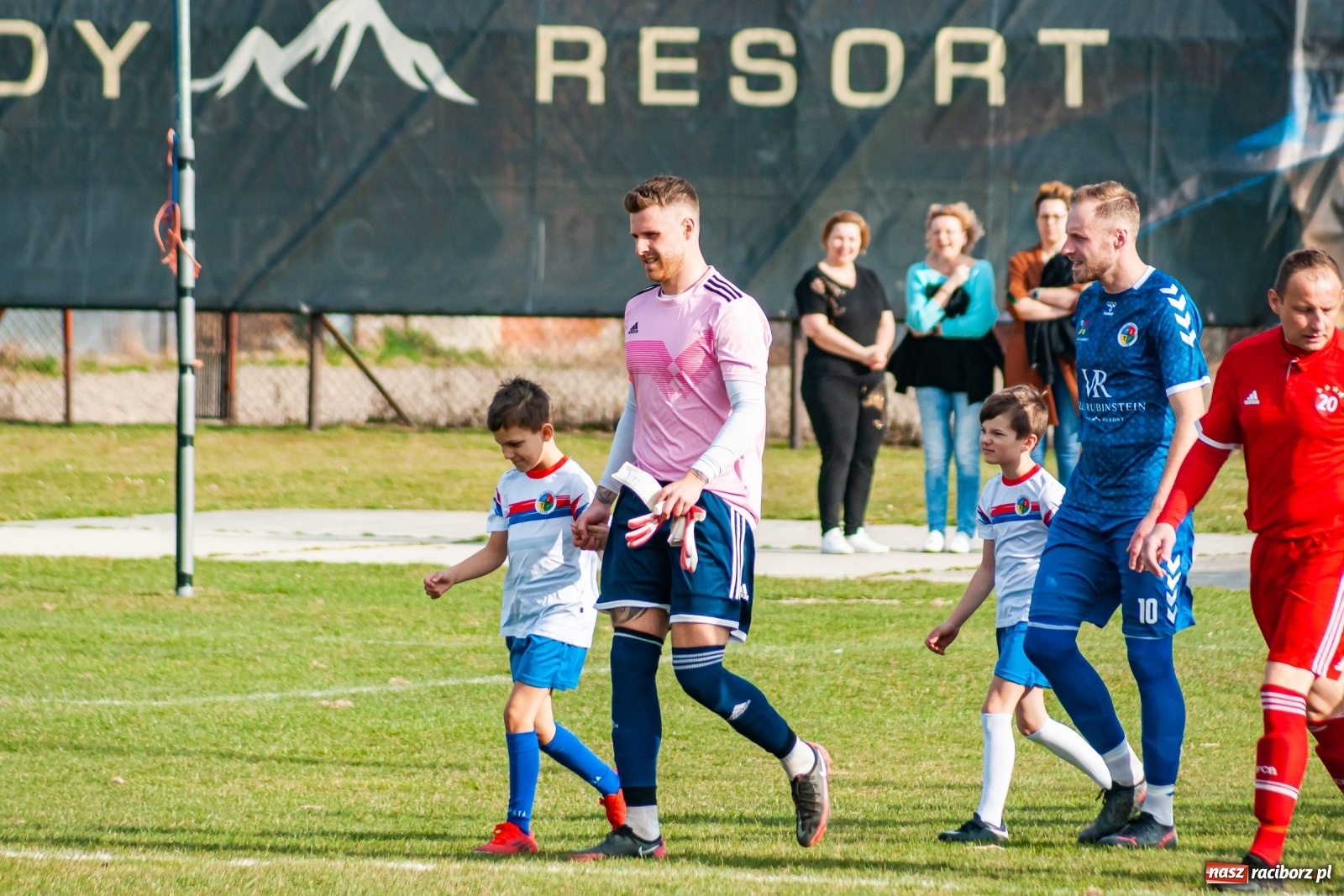 Zdjęcie w galerii na portalu naszraciborz.pl: Zwycięska passa Krzyżanowic trwa [FOTO] wiadomości z regionu