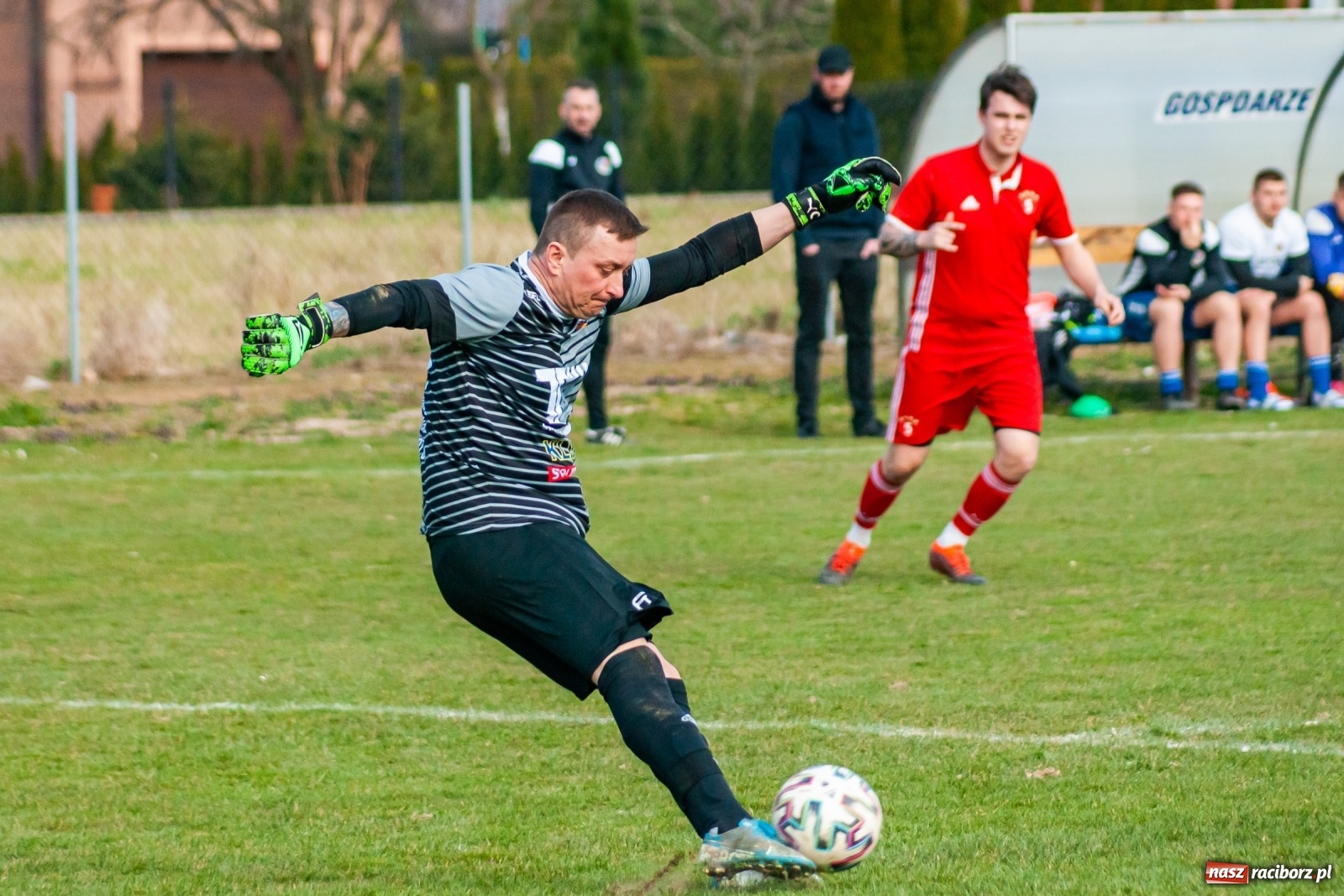 Zdjęcie w galerii na portalu naszraciborz.pl: Zwycięska passa Krzyżanowic trwa [FOTO] wiadomości z regionu