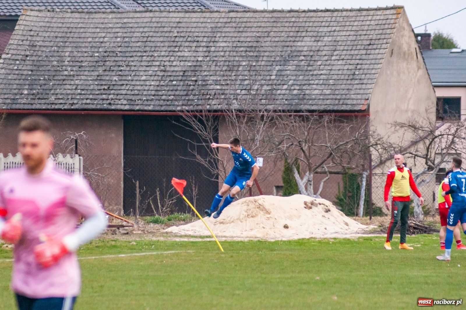 Zdjęcie w galerii na portalu naszraciborz.pl: Zwycięska passa Krzyżanowic trwa [FOTO] wiadomości z regionu