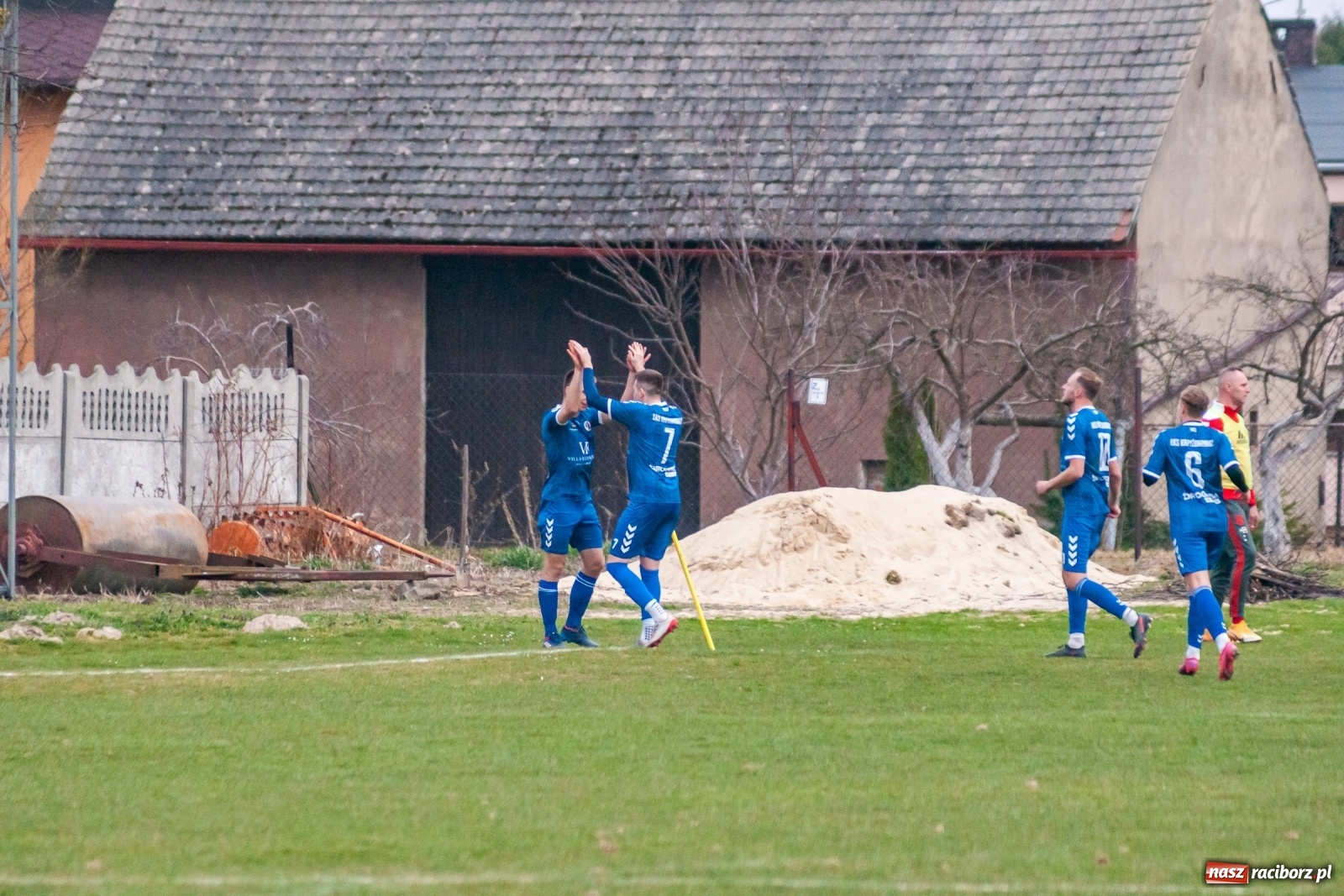 Zdjęcie w galerii na portalu naszraciborz.pl: Zwycięska passa Krzyżanowic trwa [FOTO] wiadomości z regionu
