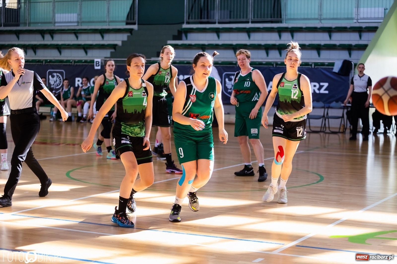 Zdjęcie w galerii na portalu naszraciborz.pl: Korona zwycięska w Raciborzu. Dziwne decyzje sędziów [FOTO] wiadomości z regionu