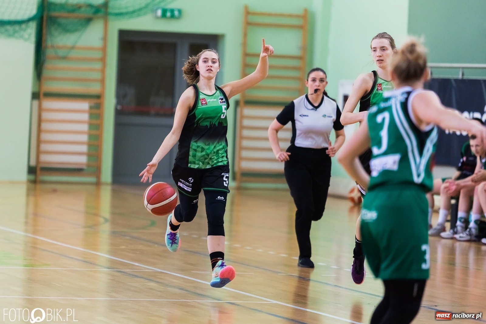 Zdjęcie w galerii na portalu naszraciborz.pl: Korona zwycięska w Raciborzu. Dziwne decyzje sędziów [FOTO] wiadomości z regionu