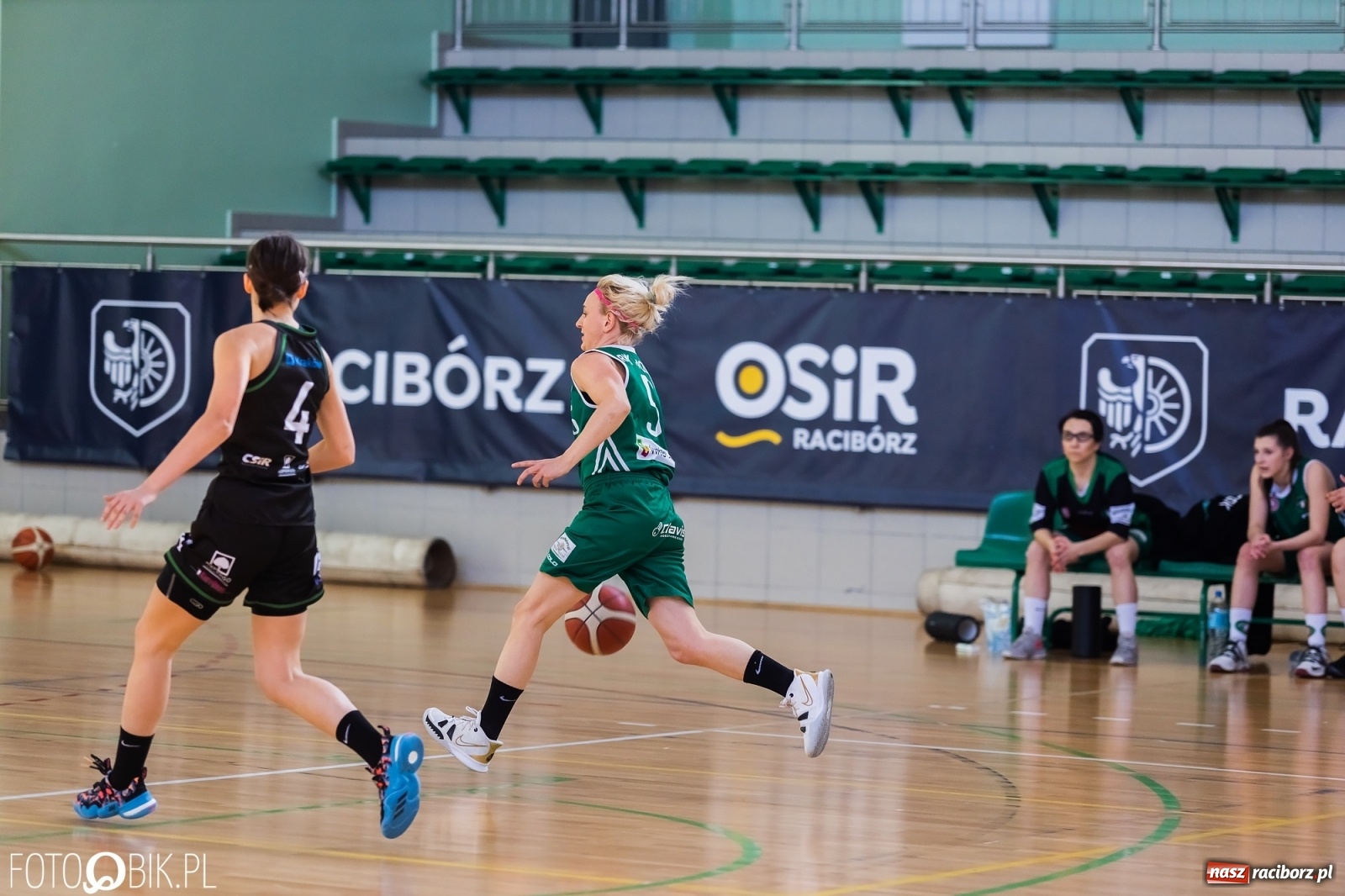Zdjęcie w galerii na portalu naszraciborz.pl: Korona zwycięska w Raciborzu. Dziwne decyzje sędziów [FOTO] wiadomości z regionu