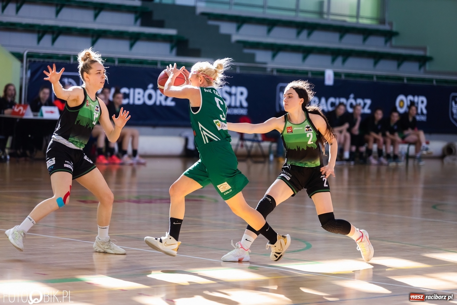 Zdjęcie w galerii na portalu naszraciborz.pl: Korona zwycięska w Raciborzu. Dziwne decyzje sędziów [FOTO] wiadomości z regionu