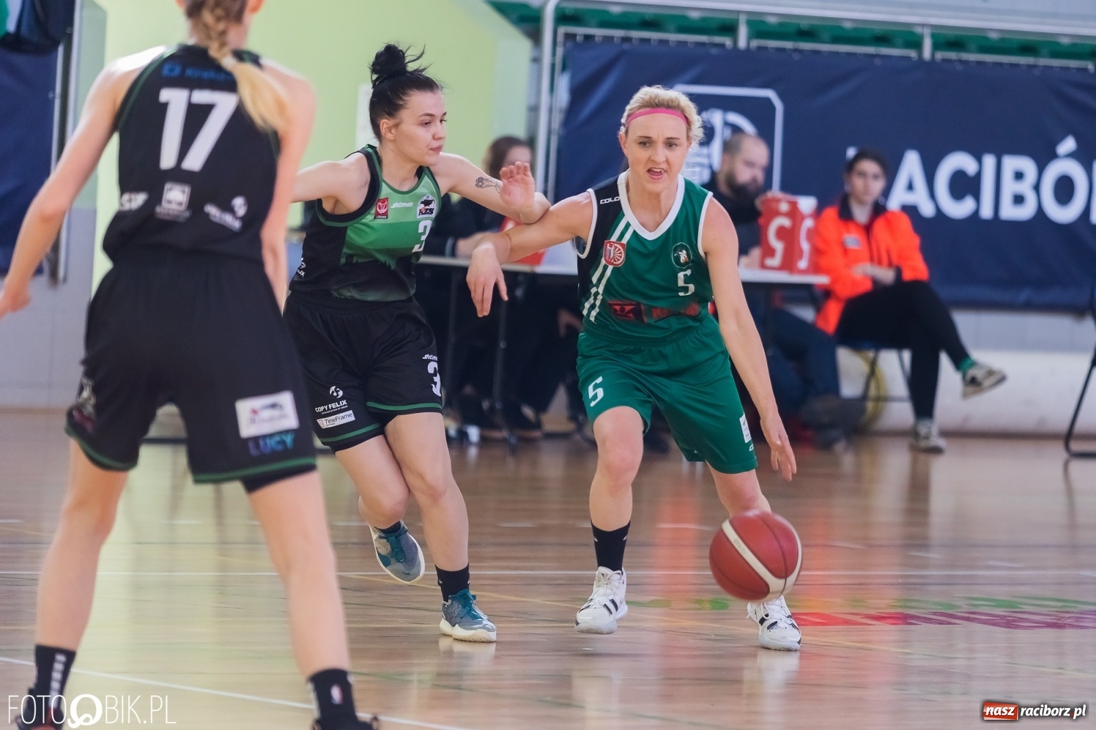 Zdjęcie w galerii na portalu naszraciborz.pl: Korona zwycięska w Raciborzu. Dziwne decyzje sędziów [FOTO] wiadomości z regionu