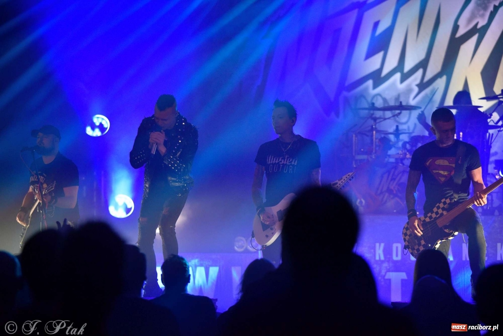 Zdjęcie w galerii na portalu naszraciborz.pl: NOCNY KOCHANEK w Raciborzu. Mocne brzmienie na deskach RCK wiadomości z regionu