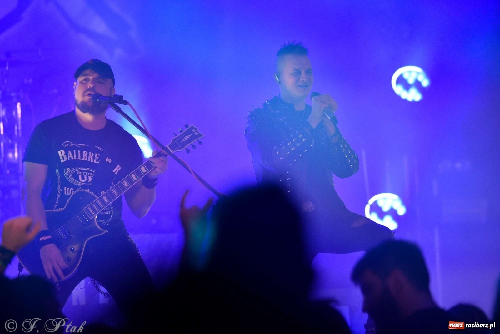 Zdjęcie w galerii na portalu naszraciborz.pl: NOCNY KOCHANEK w Raciborzu. Mocne brzmienie na deskach RCK wiadomości z regionu