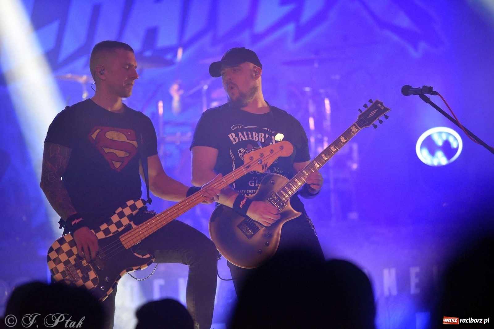 Zdjęcie w galerii na portalu naszraciborz.pl: NOCNY KOCHANEK w Raciborzu. Mocne brzmienie na deskach RCK wiadomości z regionu