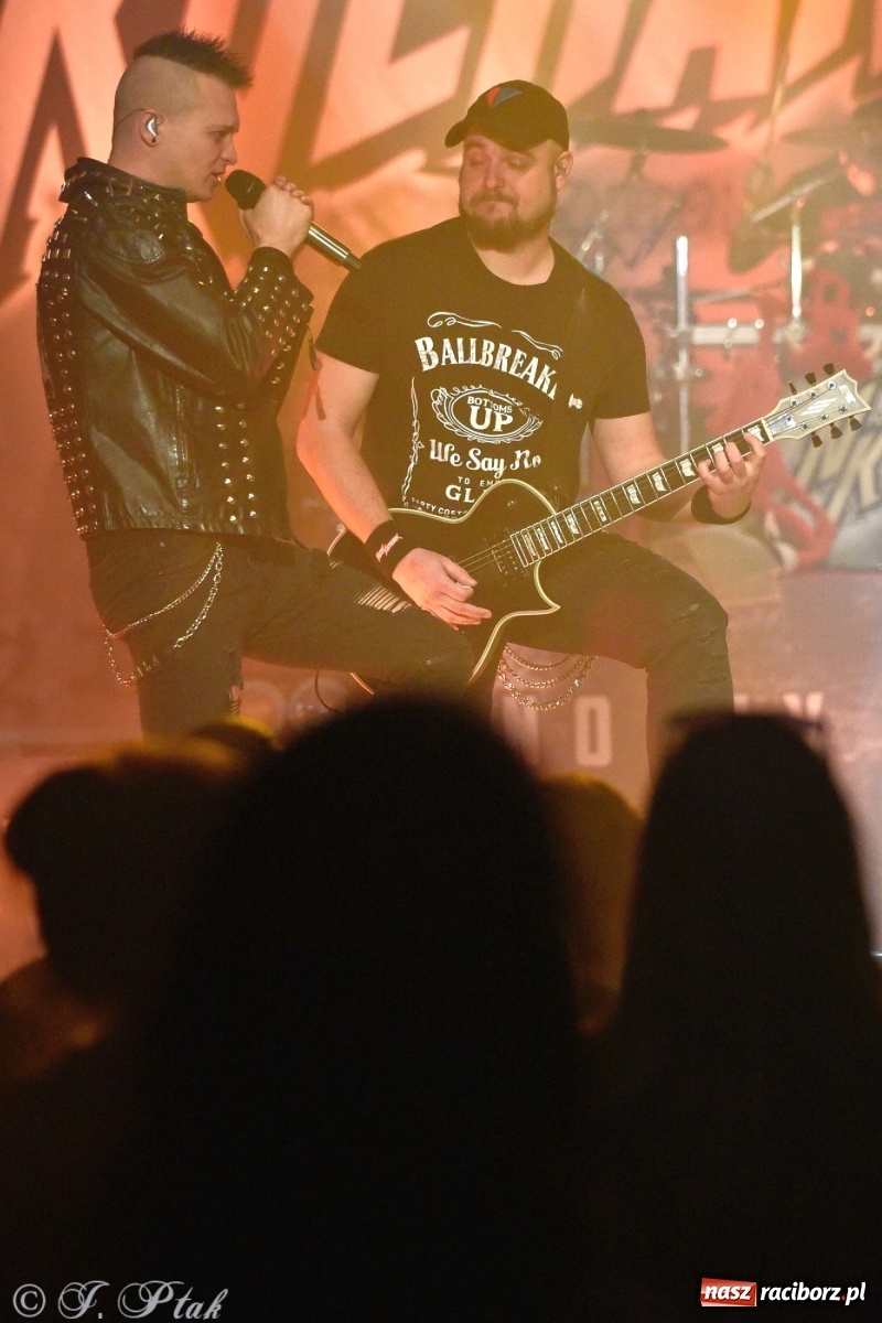 Zdjęcie w galerii na portalu naszraciborz.pl: NOCNY KOCHANEK w Raciborzu. Mocne brzmienie na deskach RCK wiadomości z regionu