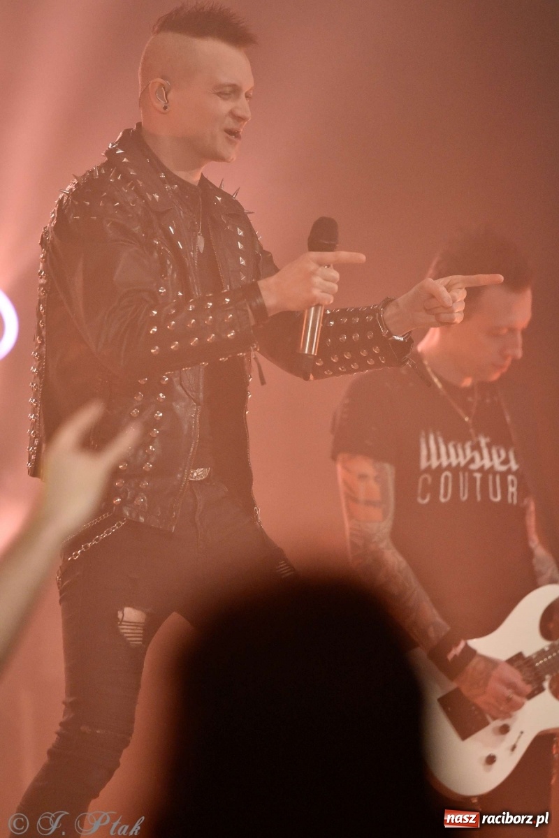 Zdjęcie w galerii na portalu naszraciborz.pl: NOCNY KOCHANEK w Raciborzu. Mocne brzmienie na deskach RCK wiadomości z regionu