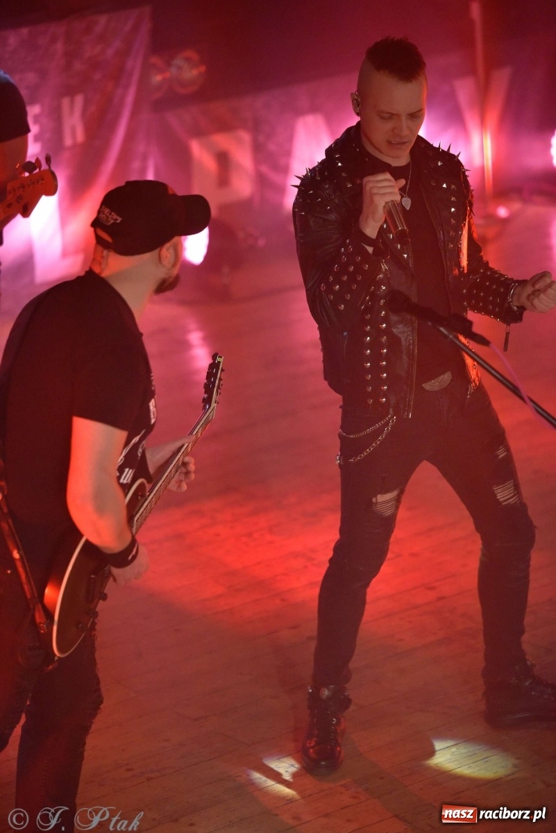 Zdjęcie w galerii na portalu naszraciborz.pl: NOCNY KOCHANEK w Raciborzu. Mocne brzmienie na deskach RCK wiadomości z regionu