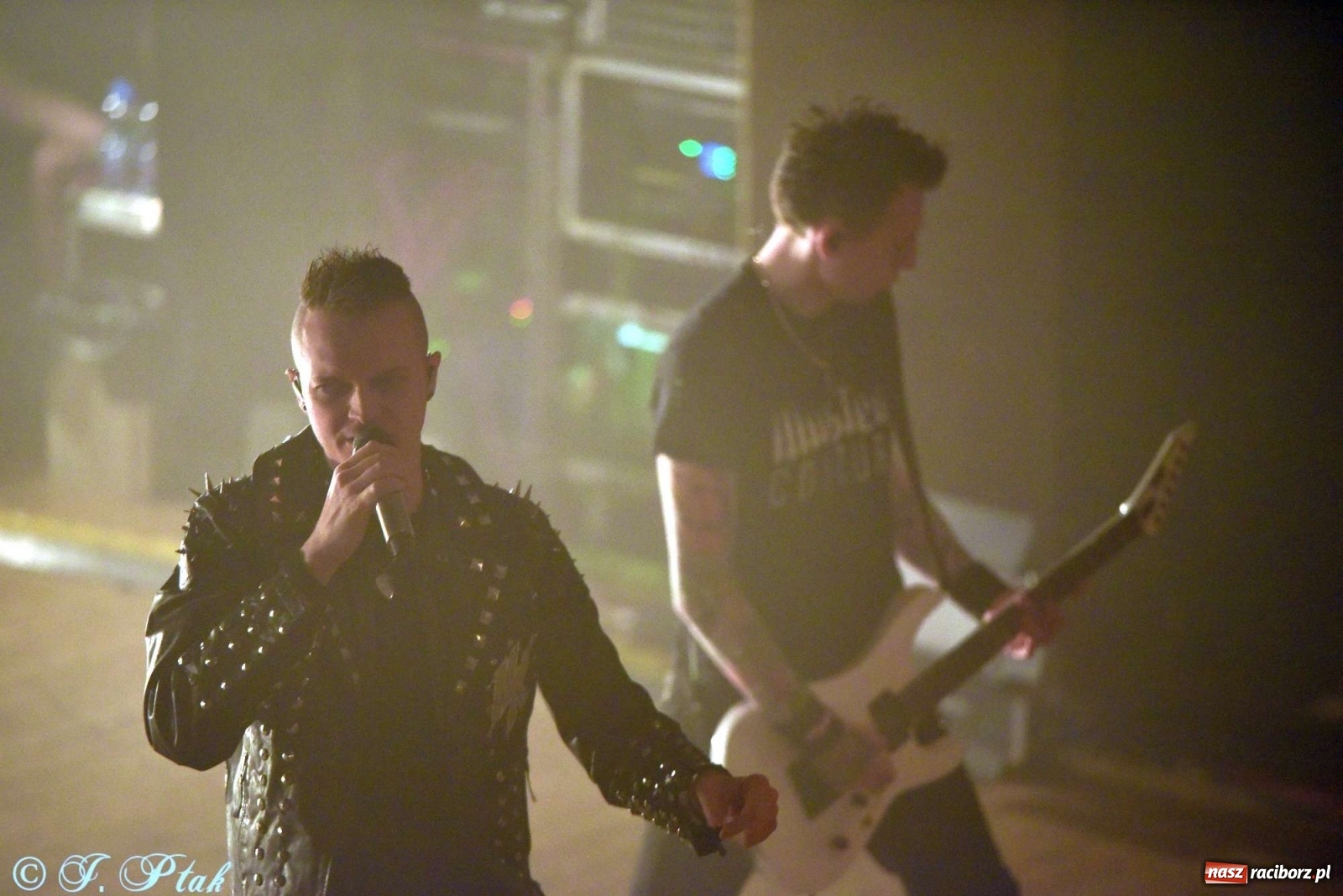 Zdjęcie w galerii na portalu naszraciborz.pl: NOCNY KOCHANEK w Raciborzu. Mocne brzmienie na deskach RCK wiadomości z regionu