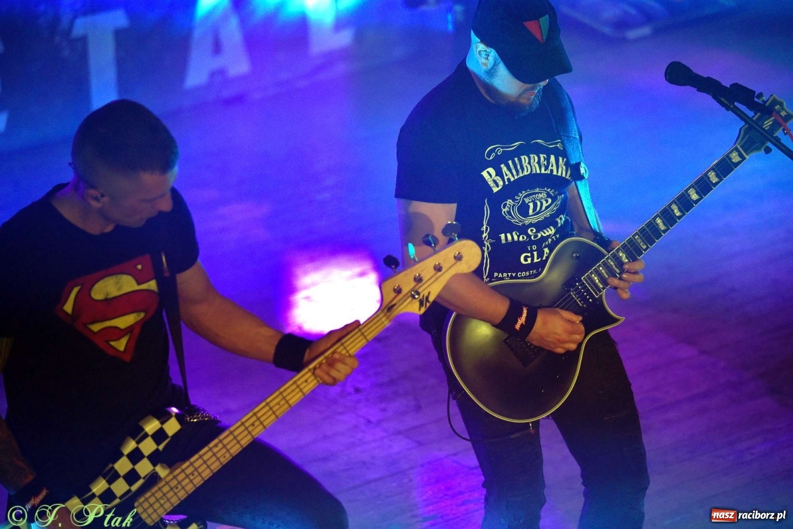 Zdjęcie w galerii na portalu naszraciborz.pl: NOCNY KOCHANEK w Raciborzu. Mocne brzmienie na deskach RCK wiadomości z regionu