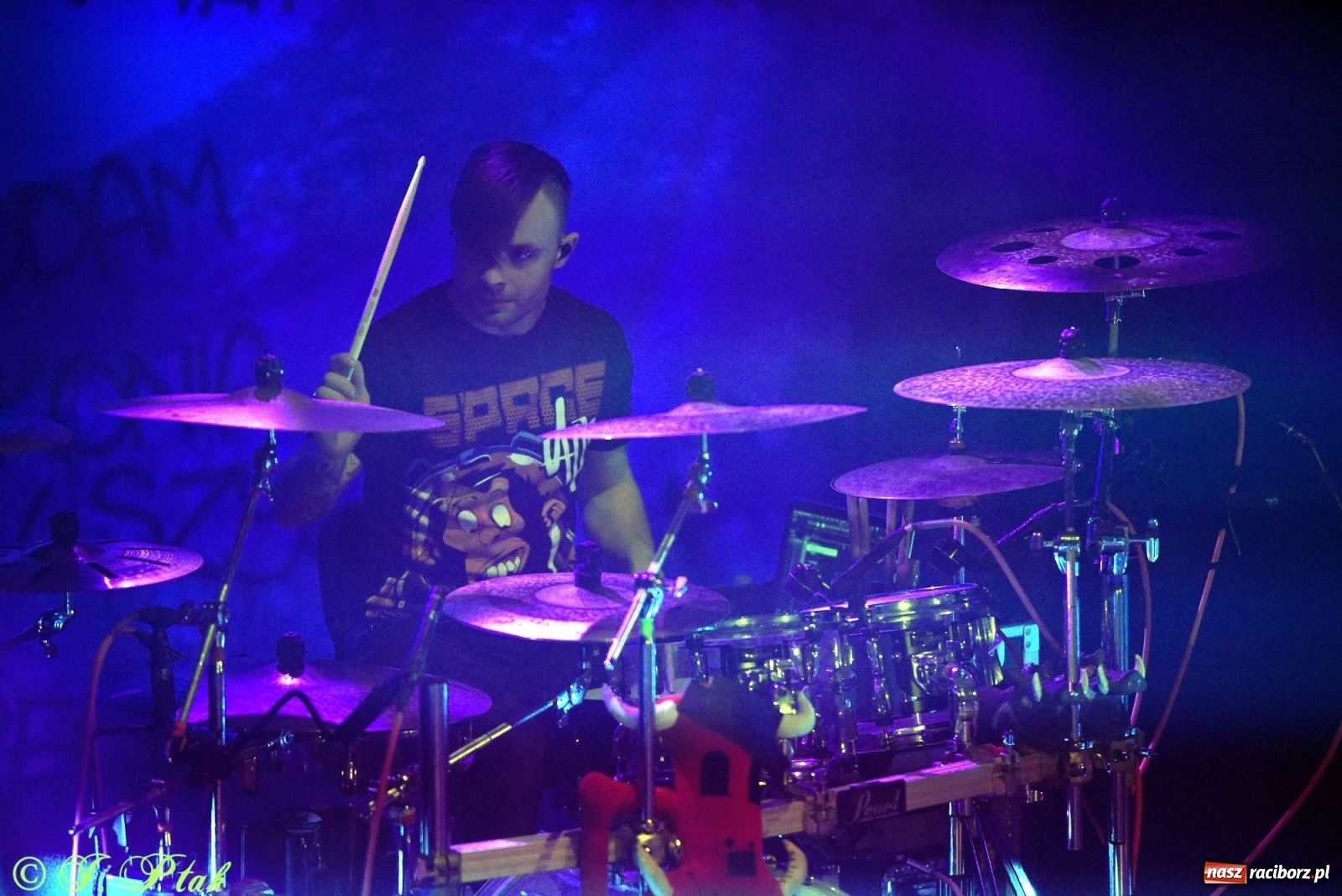 Zdjęcie w galerii na portalu naszraciborz.pl: NOCNY KOCHANEK w Raciborzu. Mocne brzmienie na deskach RCK wiadomości z regionu