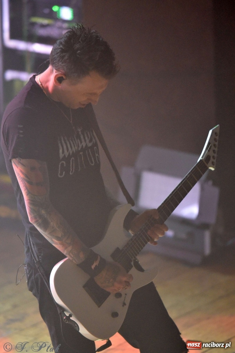 Zdjęcie w galerii na portalu naszraciborz.pl: NOCNY KOCHANEK w Raciborzu. Mocne brzmienie na deskach RCK wiadomości z regionu