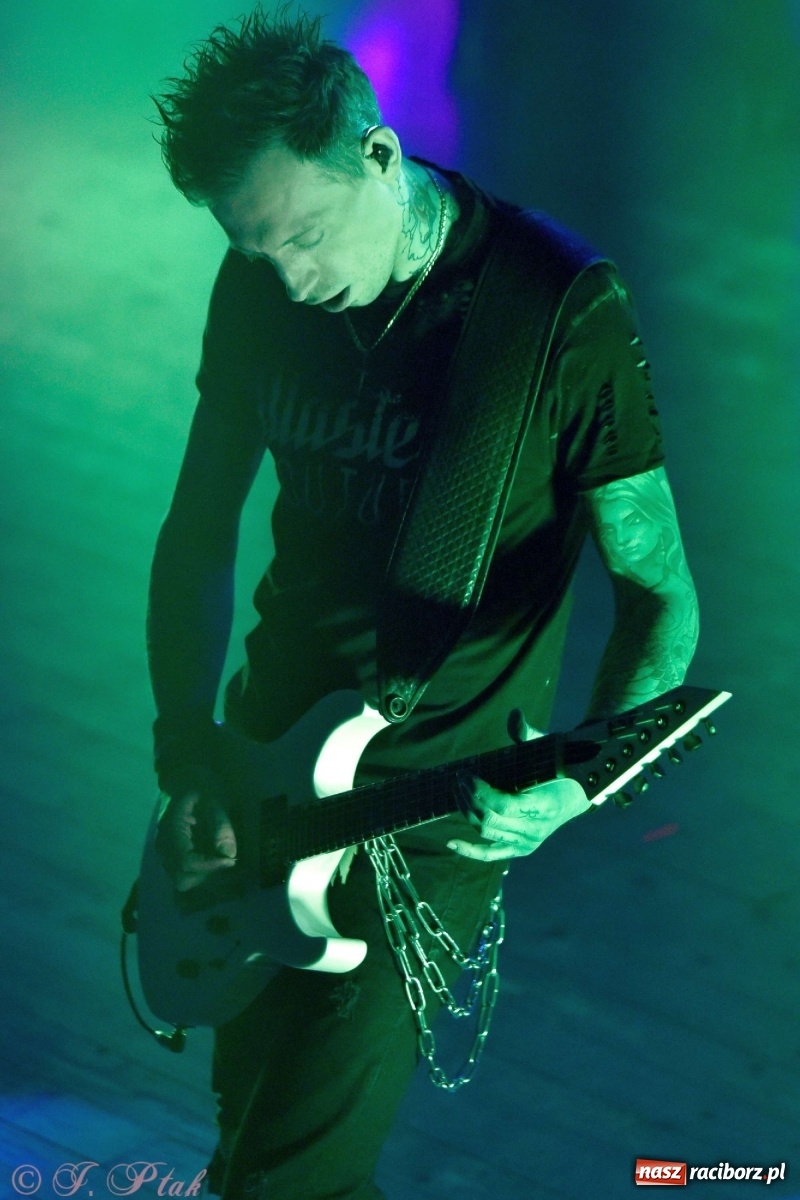 Zdjęcie w galerii na portalu naszraciborz.pl: NOCNY KOCHANEK w Raciborzu. Mocne brzmienie na deskach RCK wiadomości z regionu