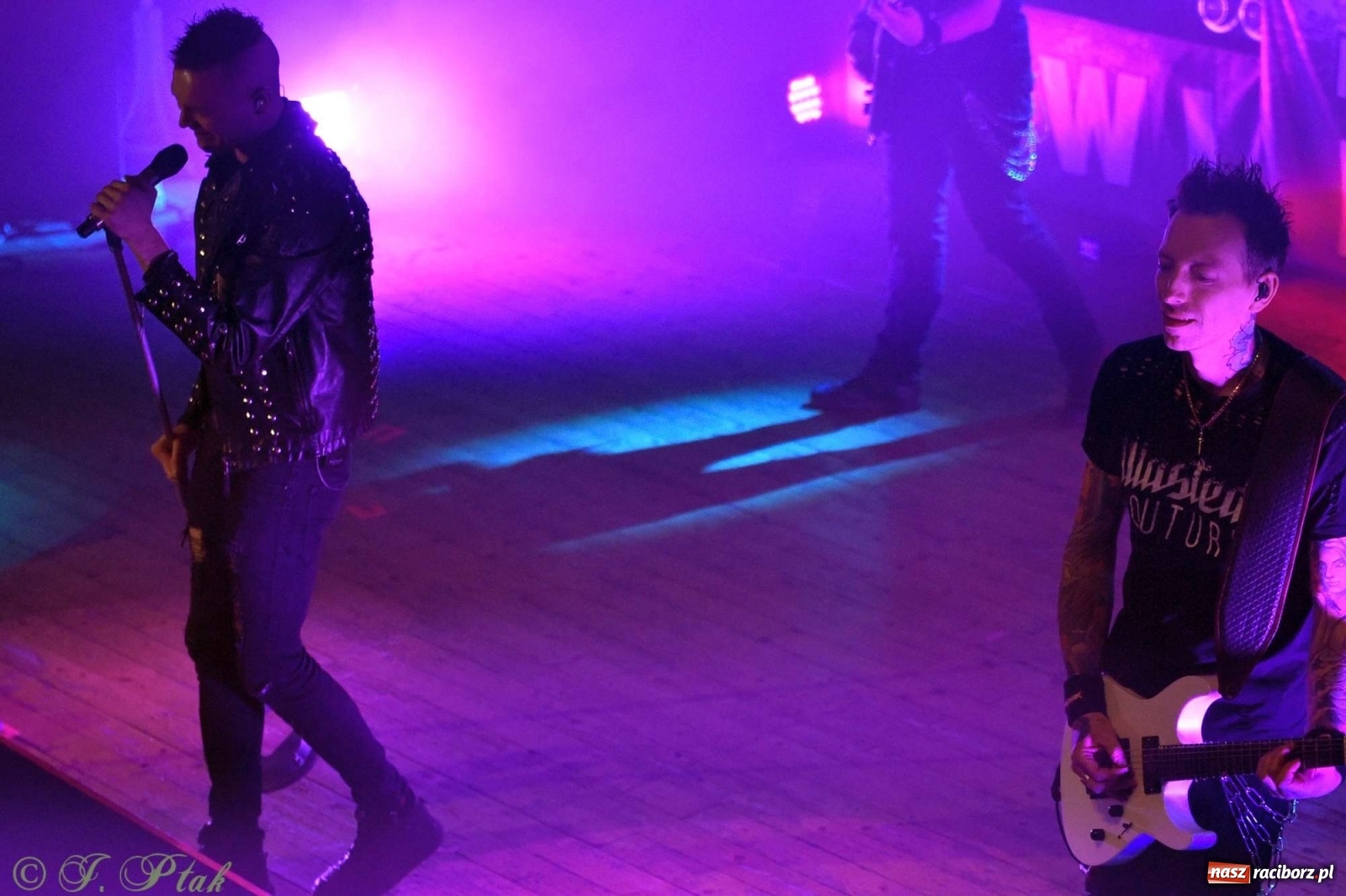 Zdjęcie w galerii na portalu naszraciborz.pl: NOCNY KOCHANEK w Raciborzu. Mocne brzmienie na deskach RCK wiadomości z regionu