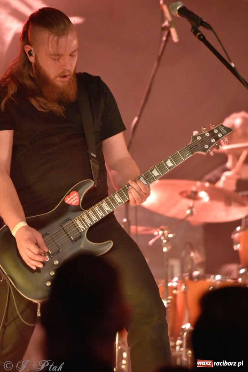 Zdjęcie w galerii na portalu naszraciborz.pl: Krzycz, kiedy trzeba. Batna na scenie RCK wiadomości z regionu