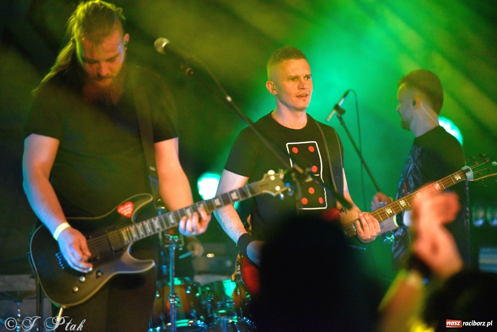 Zdjęcie w galerii na portalu naszraciborz.pl: Krzycz, kiedy trzeba. Batna na scenie RCK wiadomości z regionu