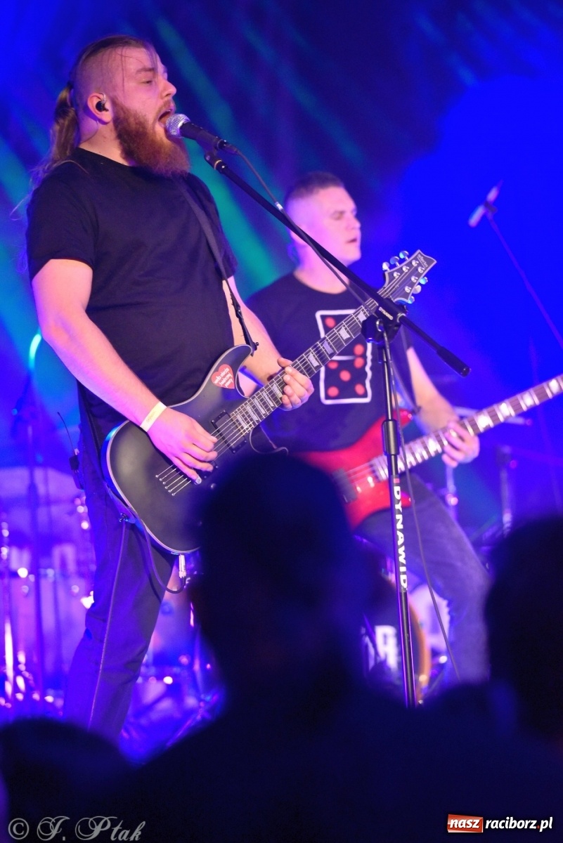 Zdjęcie w galerii na portalu naszraciborz.pl: Krzycz, kiedy trzeba. Batna na scenie RCK wiadomości z regionu